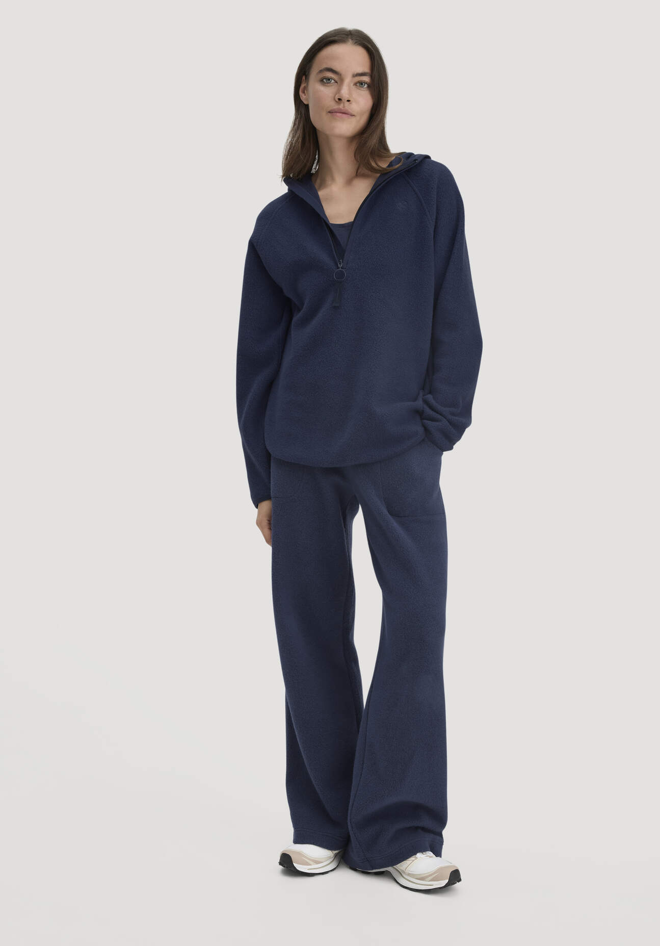 hessnatur Loungewear Fleece Hose Relaxed ACTIVE LIGHT aus Bio-Baumwolle - blau Größe XS