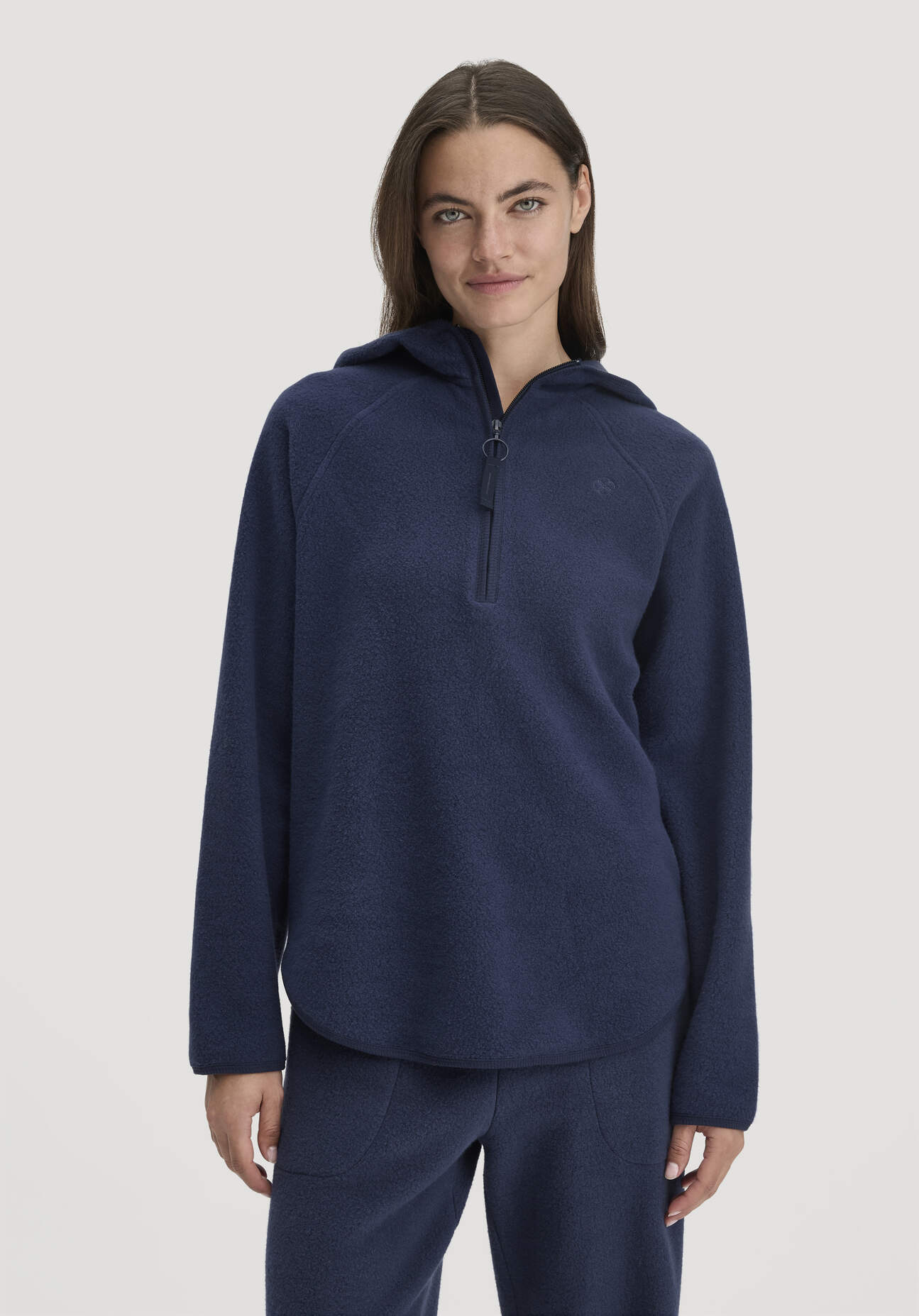 hessnatur Loungewear Fleece Hoodie Relaxed ACTIVE LIGHT aus Bio-Baumwolle - blau Größe L