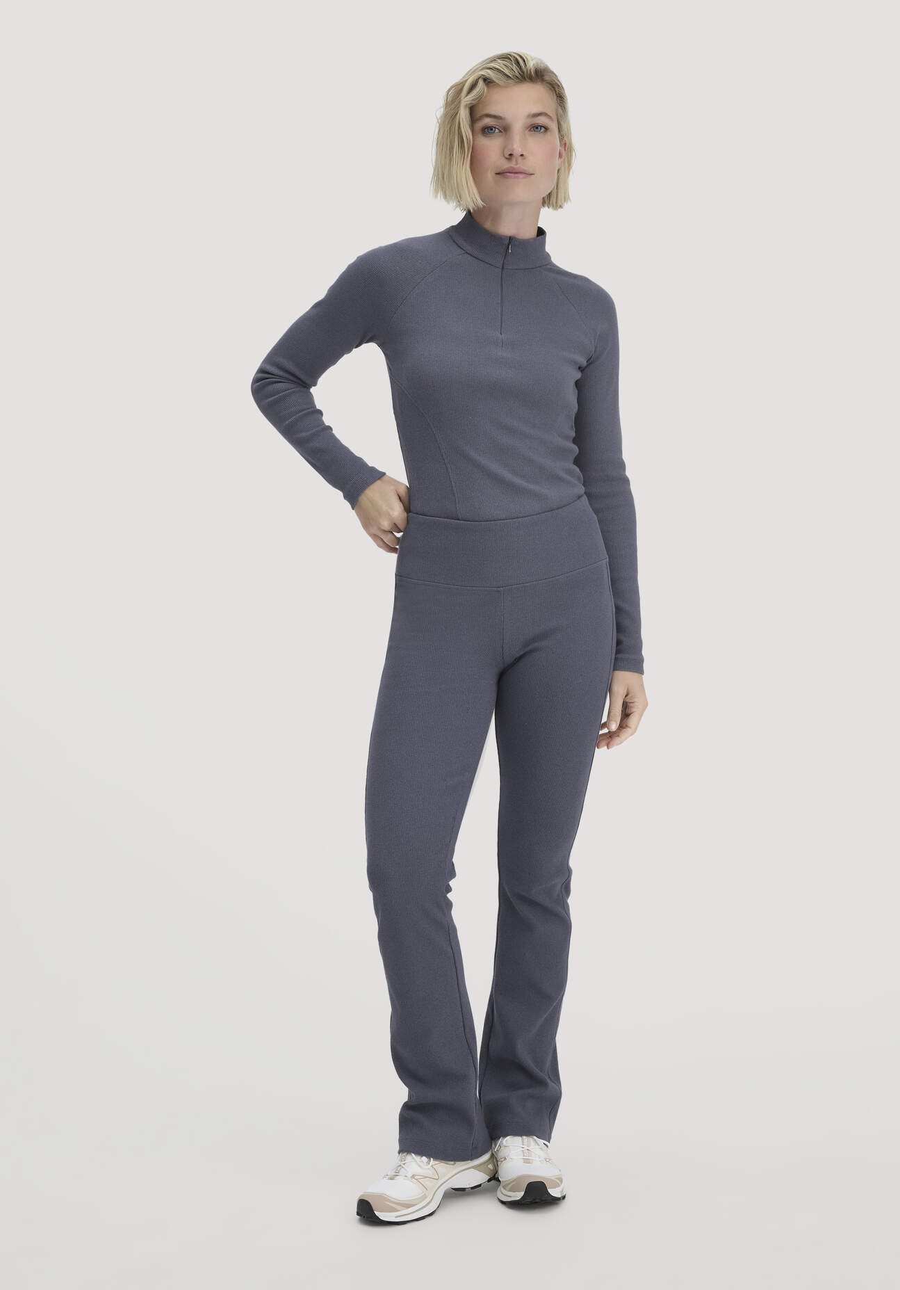 hessnatur Loungewear Rib Leggings High Waist BETTER RECYCLING aus Bio-Baumwolle - blau Größe M