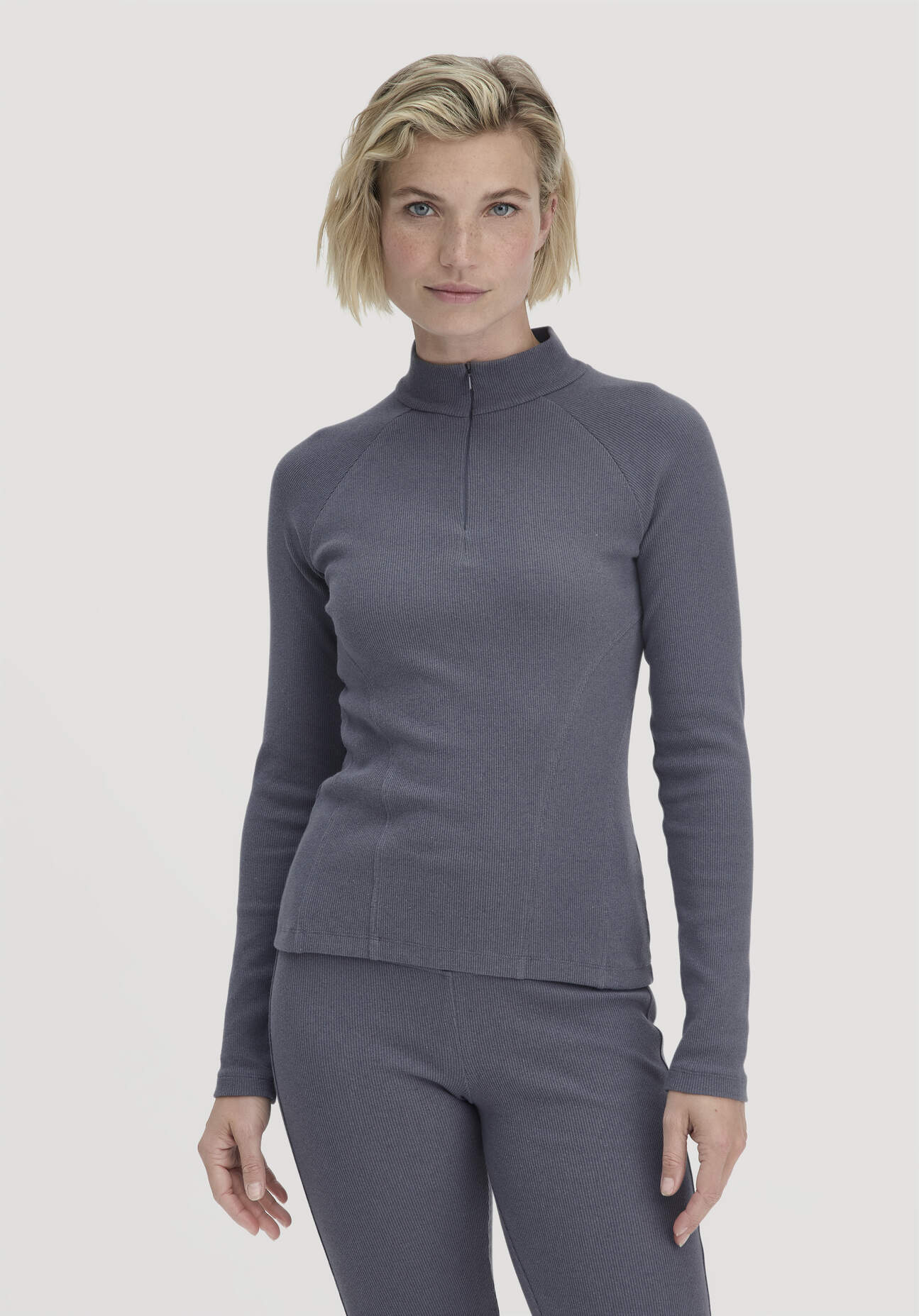 hessnatur Loungewear Longsleeve Fitted aus Bio-Baumwolle mit recycelter Baumwolle - blau - Größe 36