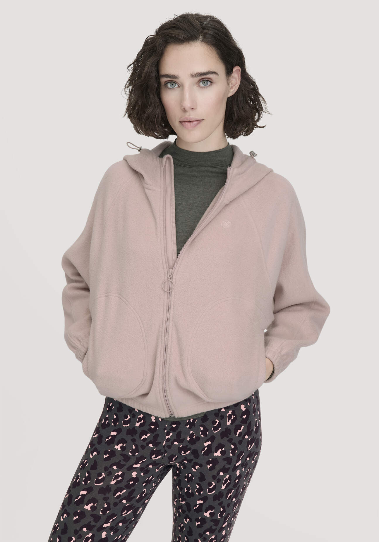 Thumbnail - hessnatur Loungewear Softfleece Jacke Oversize ACTIVE COMFORT aus Bio-Baumwolle - lila - Größe L