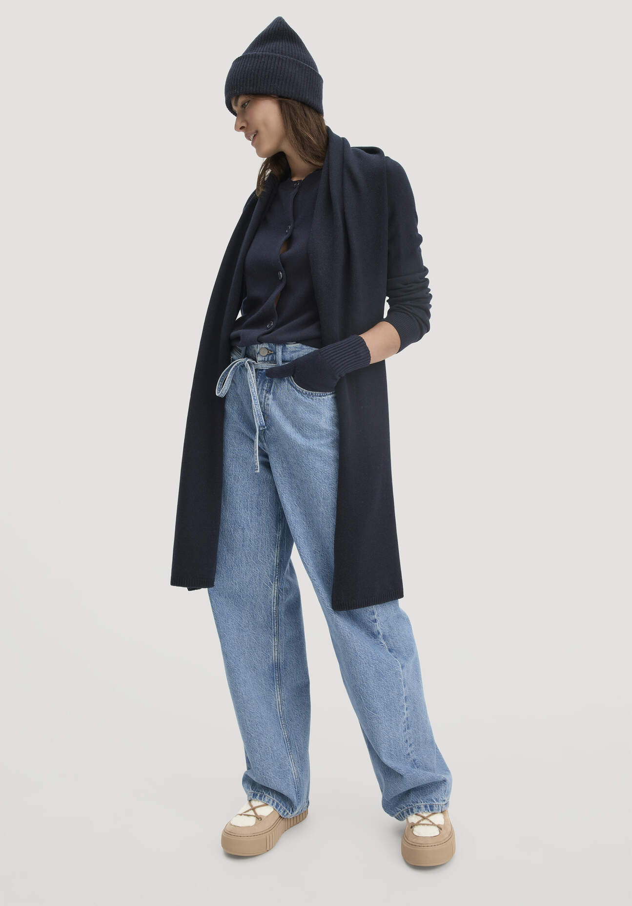 hessnatur Damen Strick Schal aus Bio-Merinowolle mit Cashmere - blau Größe 1size