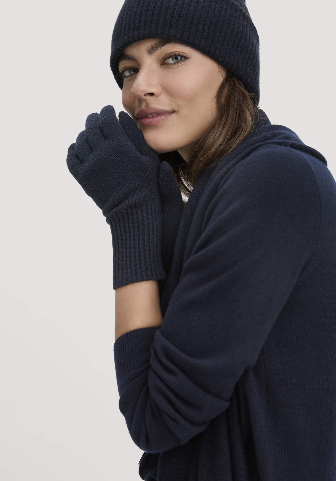 hessnatur Damen Strick Handschuhe aus Bio-Merinowolle mit Cashmere - blau Größe 1size