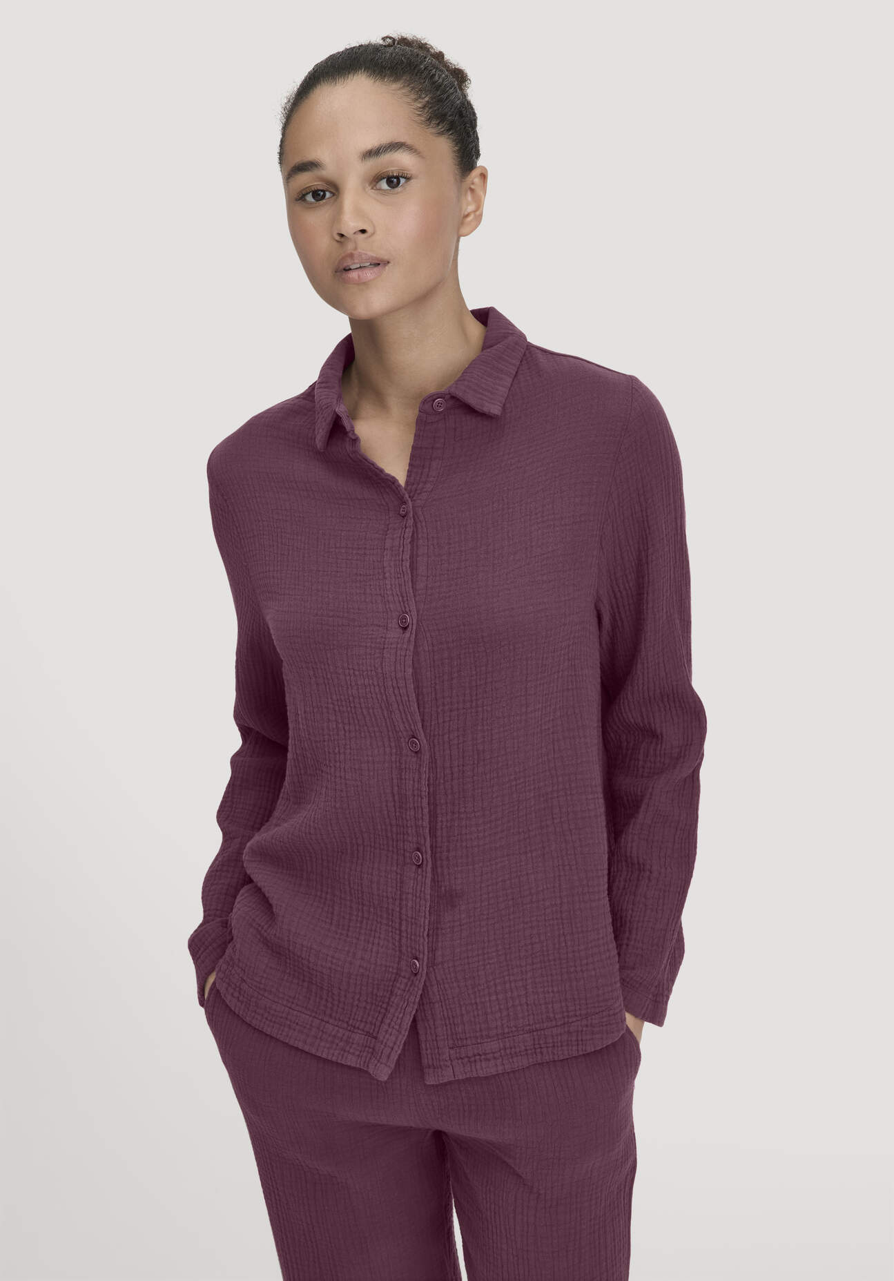 hessnatur Damen Musselin Hemd Oversize PURE COMFORT aus Bio-Baumwolle - lila Größe 48