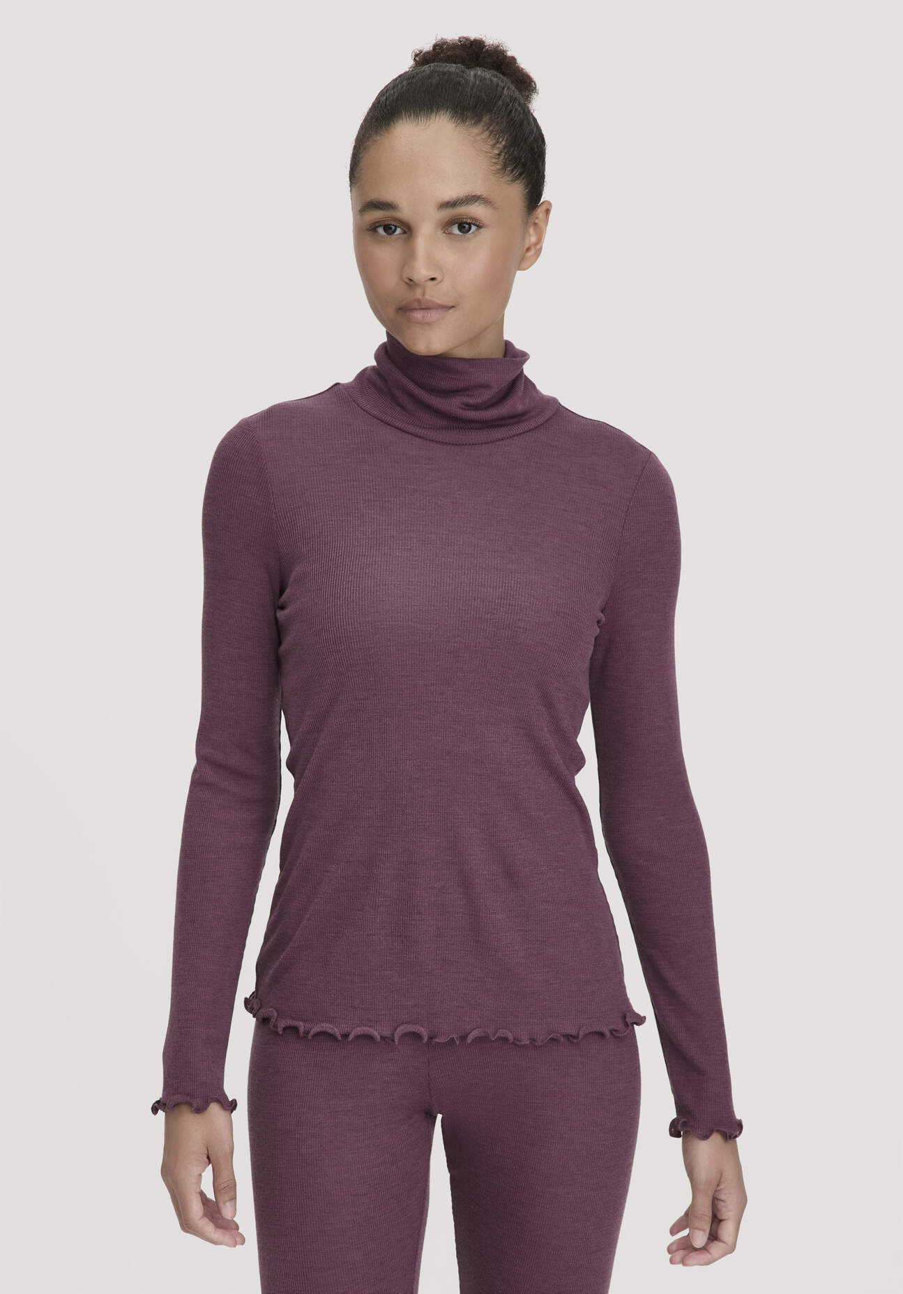 hessnatur Damen Longsleeve mit Rollkragen WARM TOUCH aus Bio-Merinowolle und TENCEL™ Lyocell - lila Größe 48
