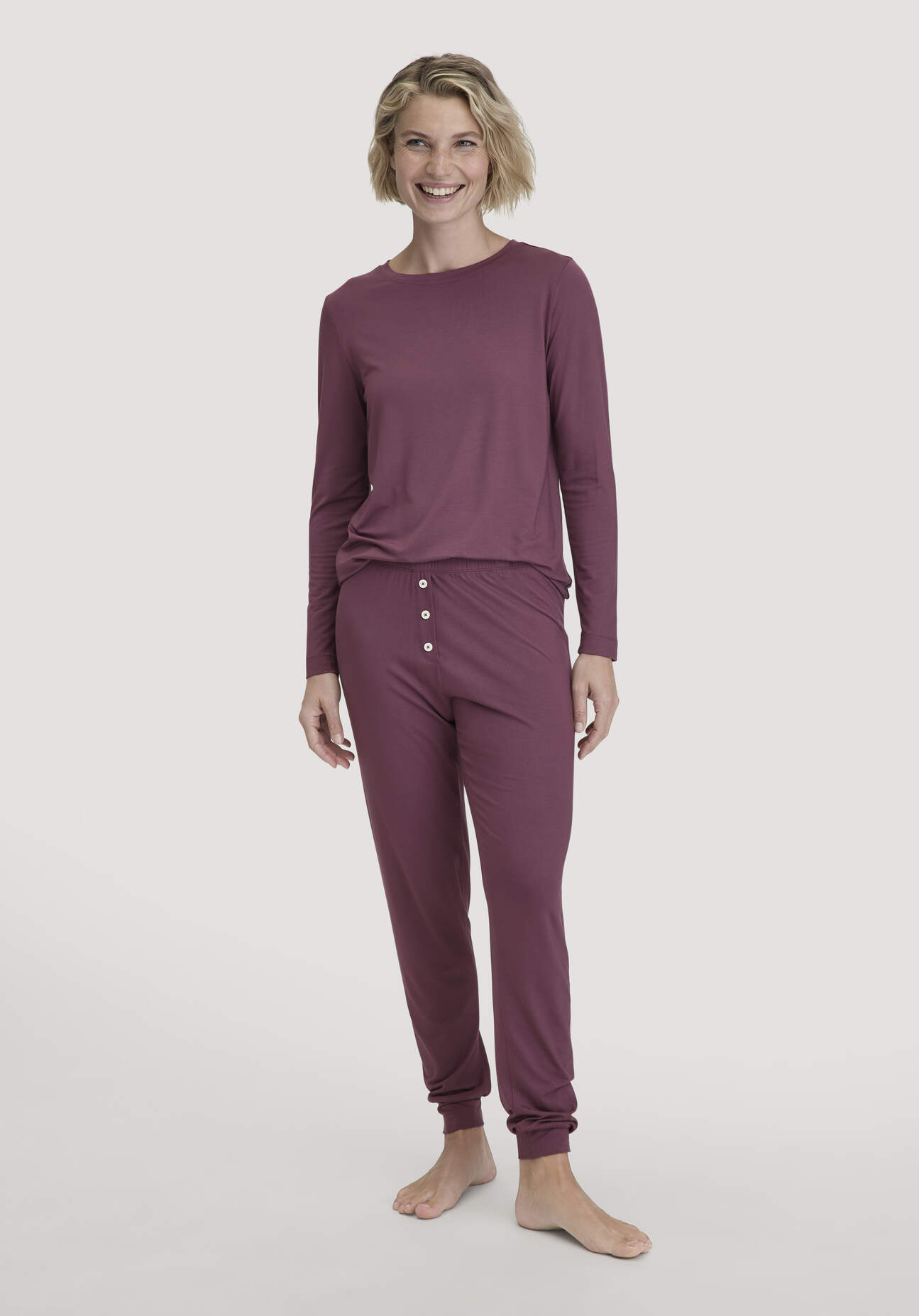 hessnatur Damen Schlafhose PURE FLOW aus TENCEL™ Modal - lila Größe 42