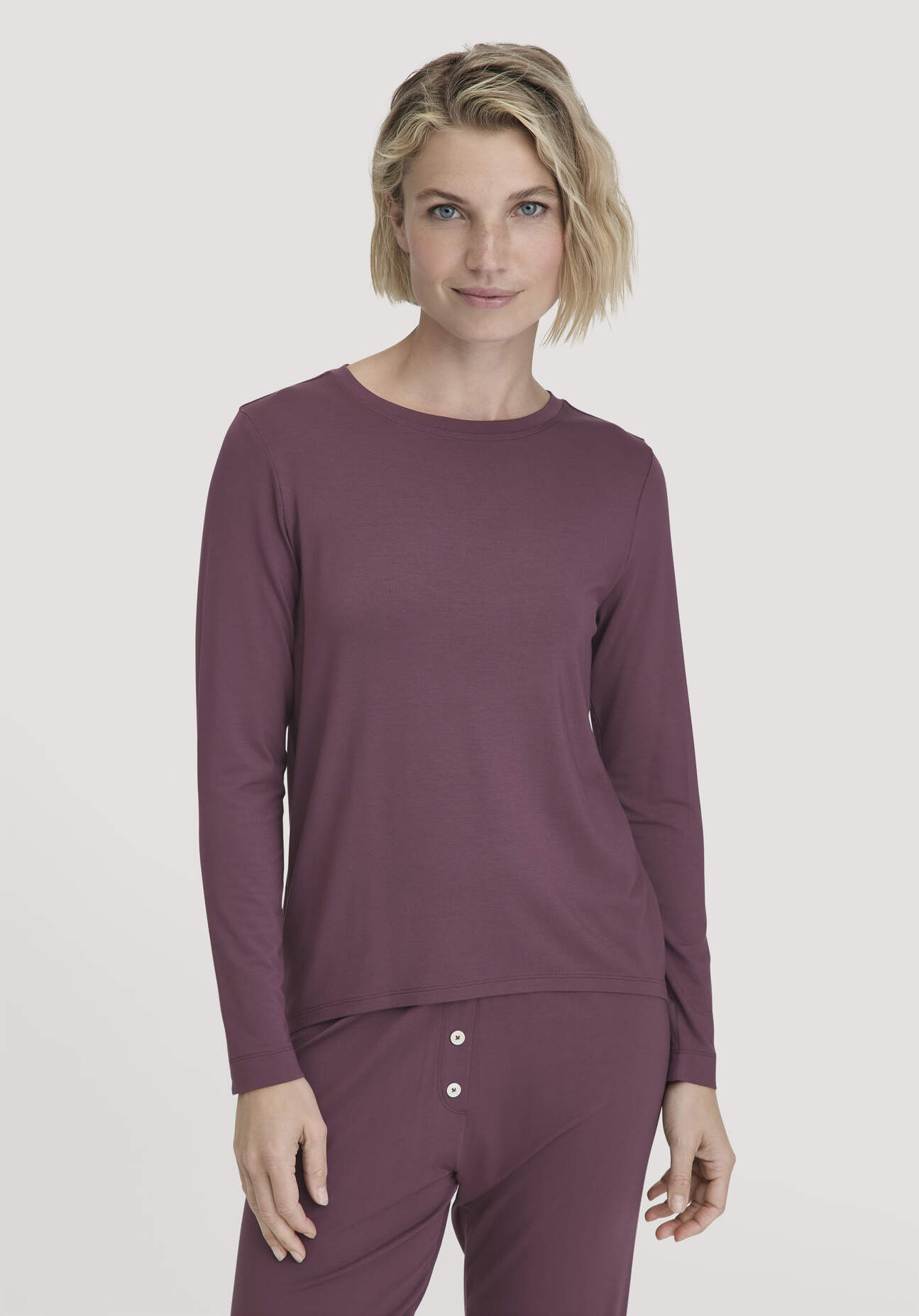 hessnatur Damen Schlaf Longsleeve PURE FLOW aus TENCEL™ Modal - lila Größe 46