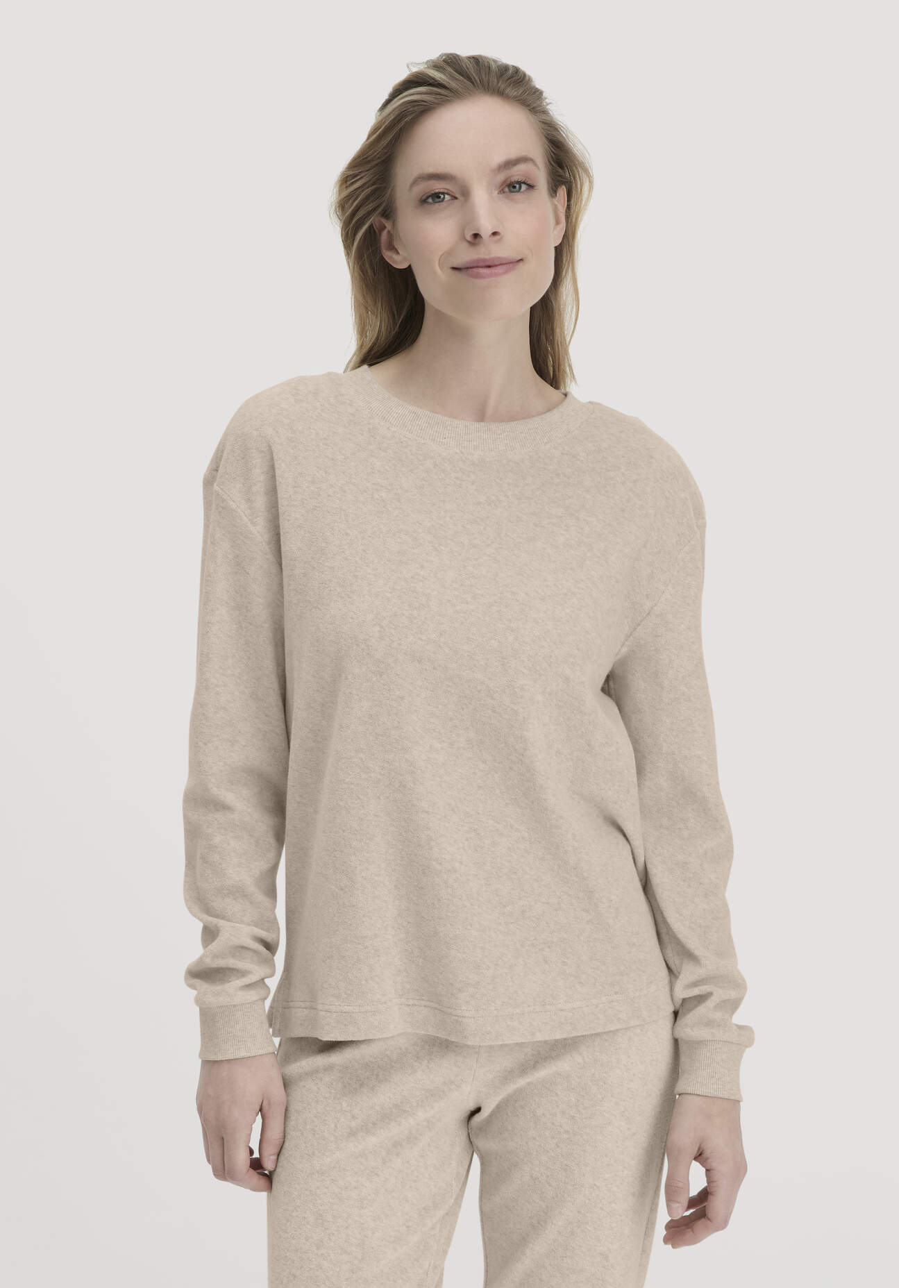 hessnatur Damen Frottee Loungeshirt Oversize PURE COTTON aus Bio-Baumwolle - beige Größe 48