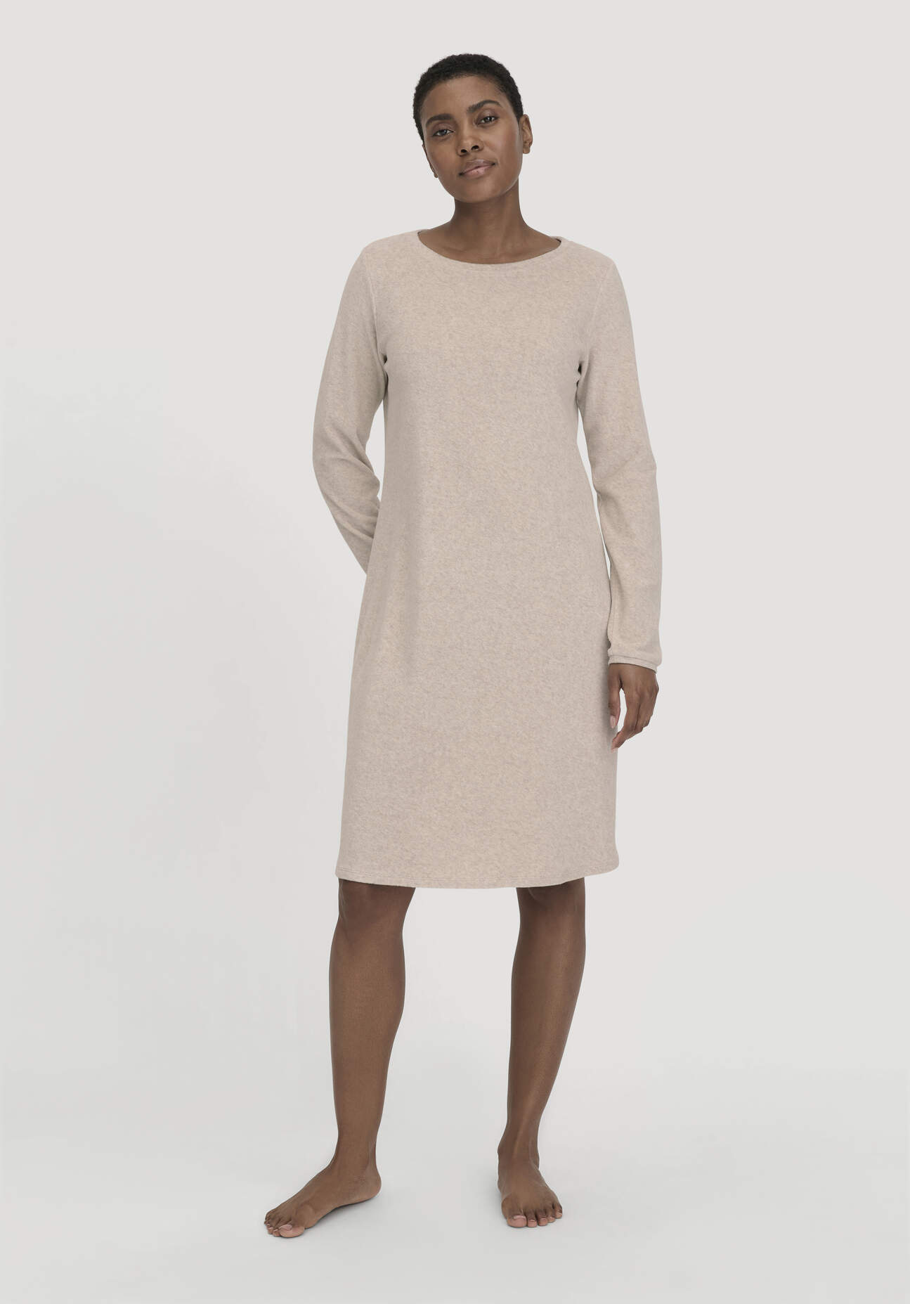 hessnatur Damen Frottee Nachthemd PURE COTTON aus Bio-Baumwolle - beige Größe 44