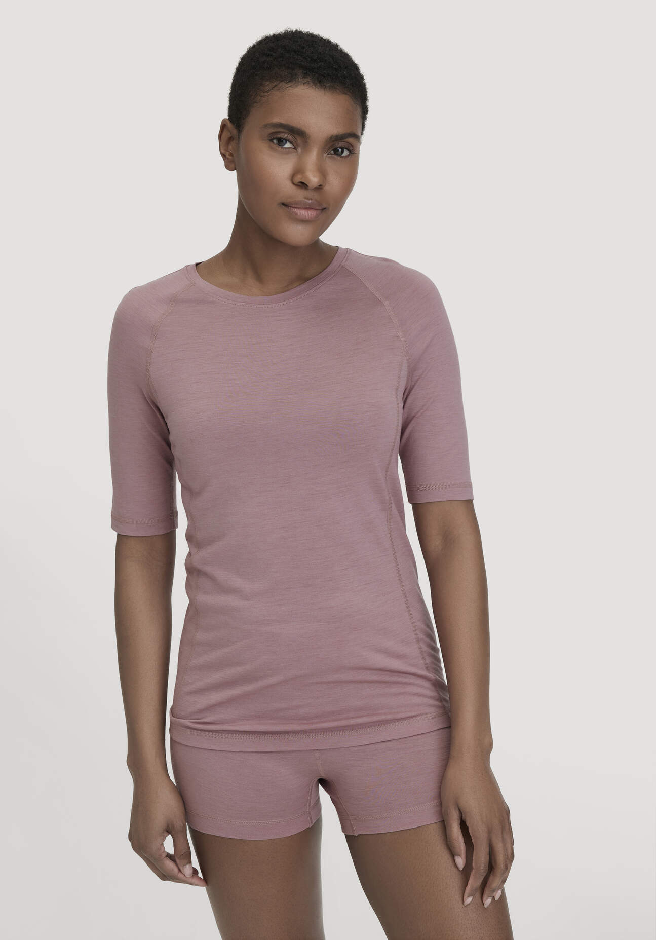 hessnatur Damen Wool-Silk T-Shirt aus Bio-Merinowolle mit Seide - lila Größe 44