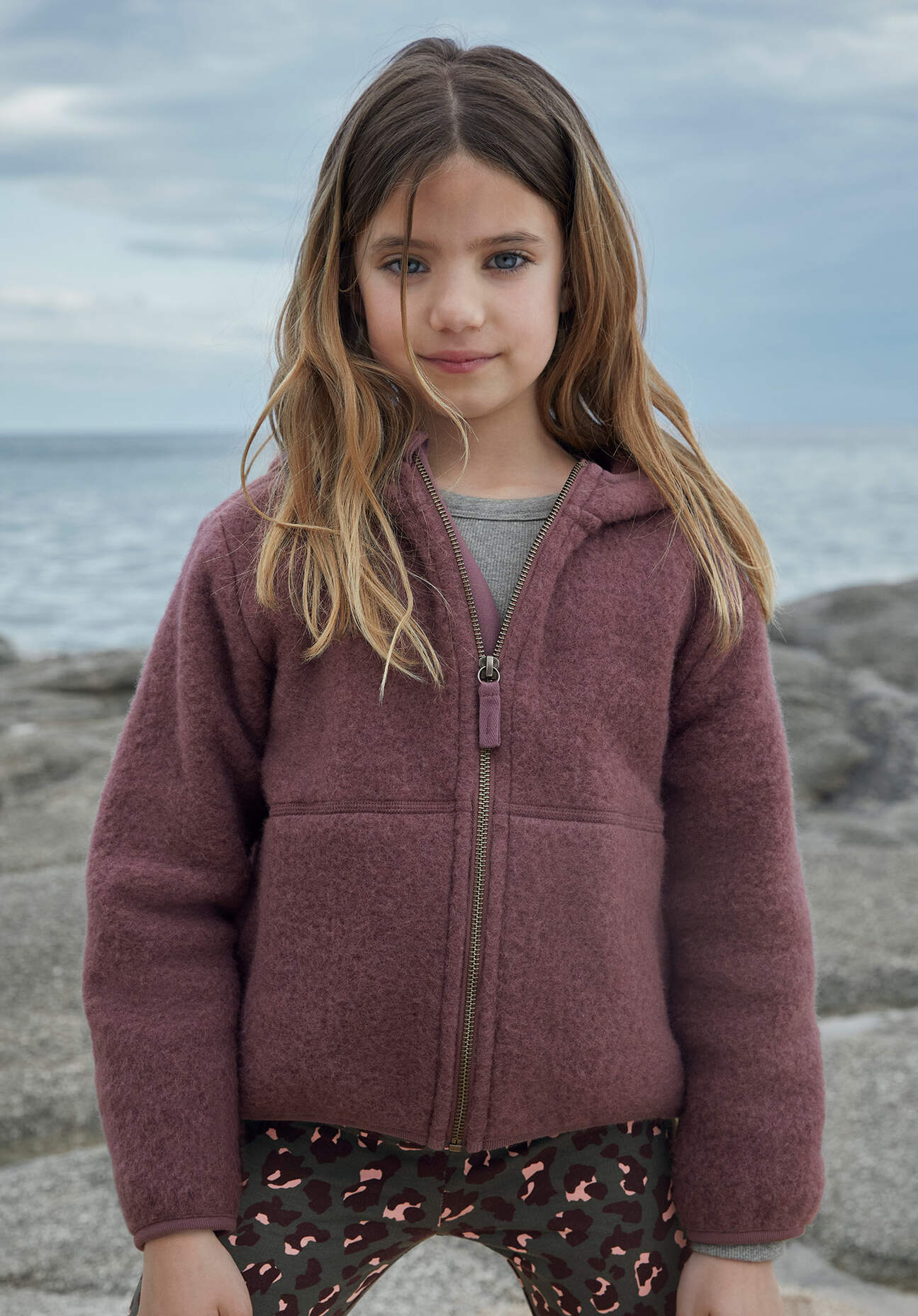 hessnatur Kinder Wollfleece Jacke aus Bio-Merinowolle - lila Größe 122/128