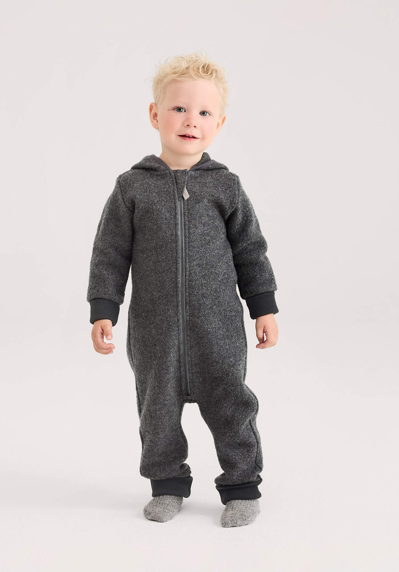 hessnatur Baby Walkoverall aus Bio-Merinowolle - grau Größe 62/68