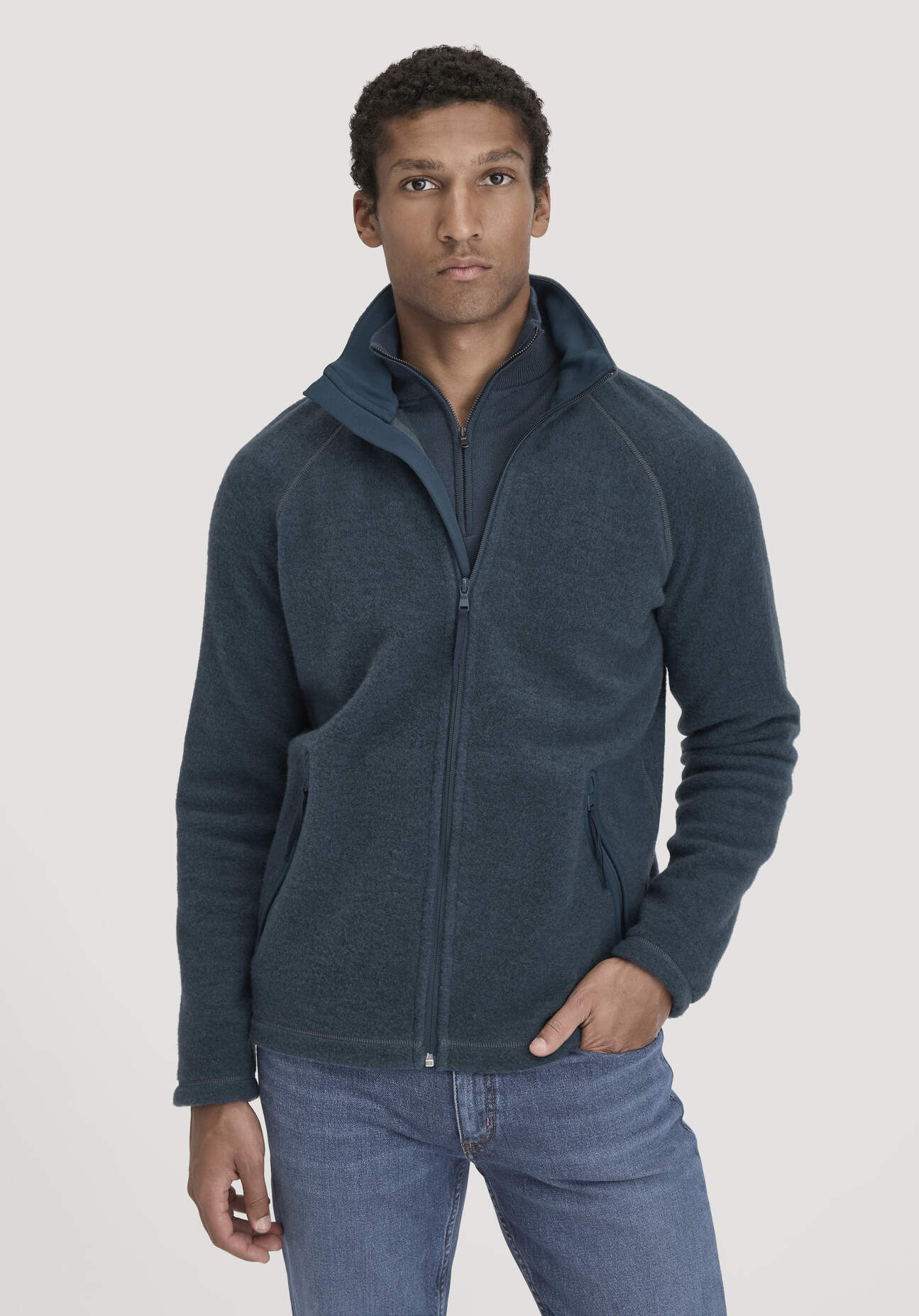 hessnatur Herren Wollfleece Jacke Regular aus Bio-Merinowolle - blau Größe 54