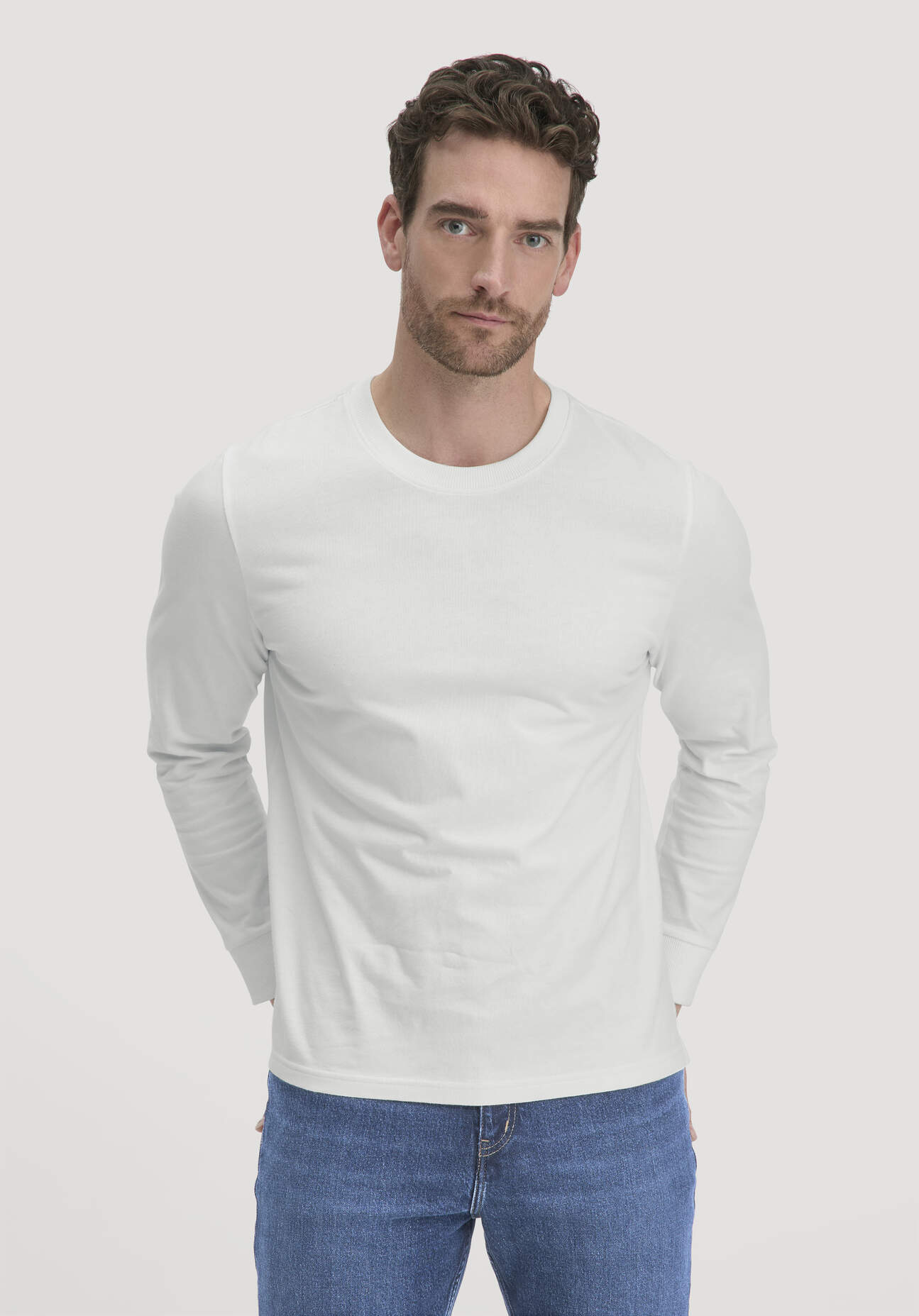 hessnatur Herren Jersey Longsleeve Relaxed aus Bio-Baumwolle - weiß Größe 52