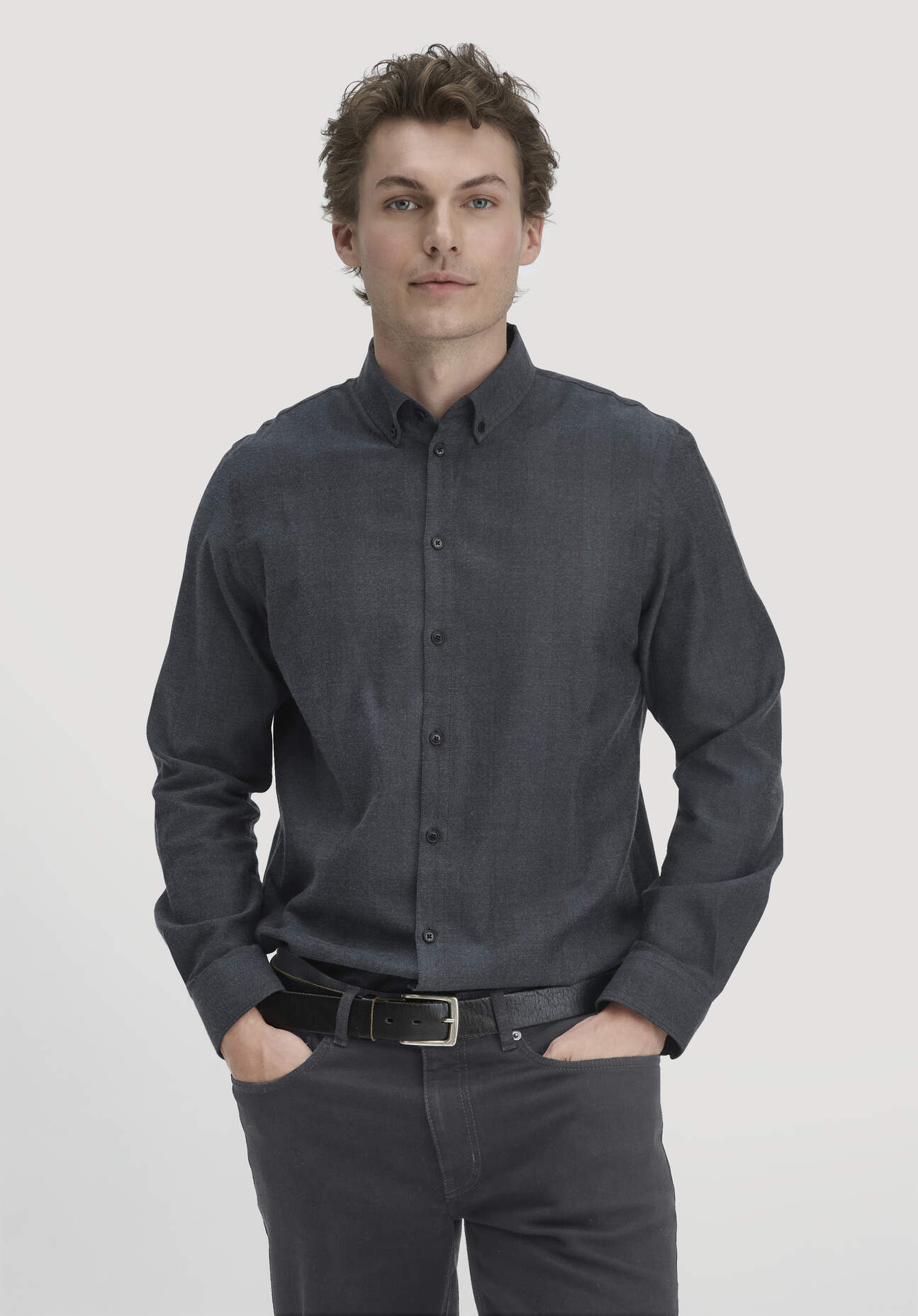 hessnatur Herren Flanell Hemd Regular aus Bio-Baumwolle mit TENCEL™ Lyocell - grau Größe XL43/44