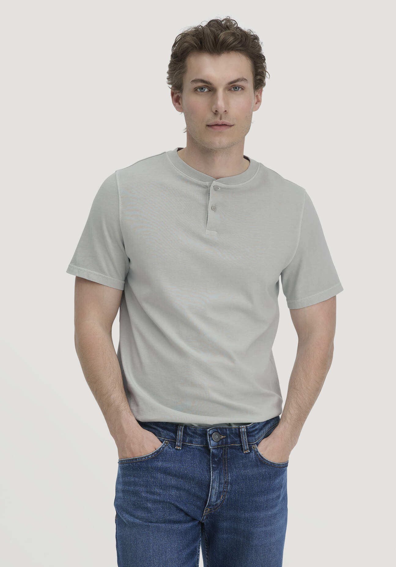hessnatur Herren Heavy Jersey Henley Shirt Relaxed aus Bio-Baumwolle - grau Größe 56