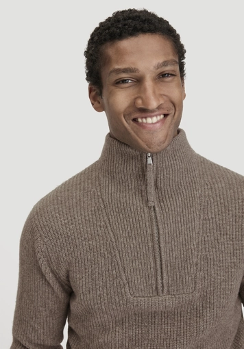 Knitted Troyer Regular made of yak and virgin wool 57519