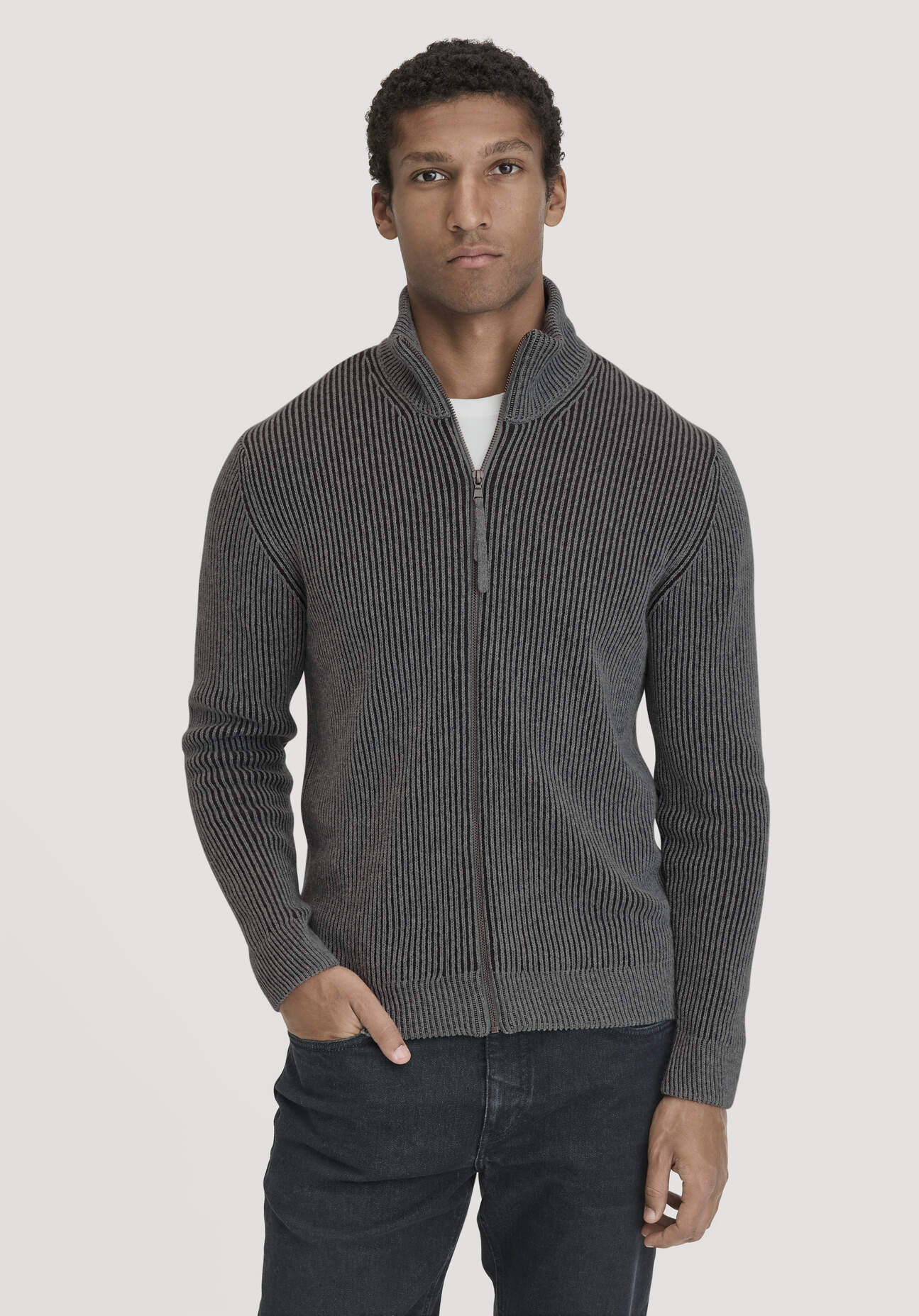 hessnatur Herren Strick Jacke Regular aus Bio-Baumwolle mit Bio-Merinowolle - grau Größe XXL