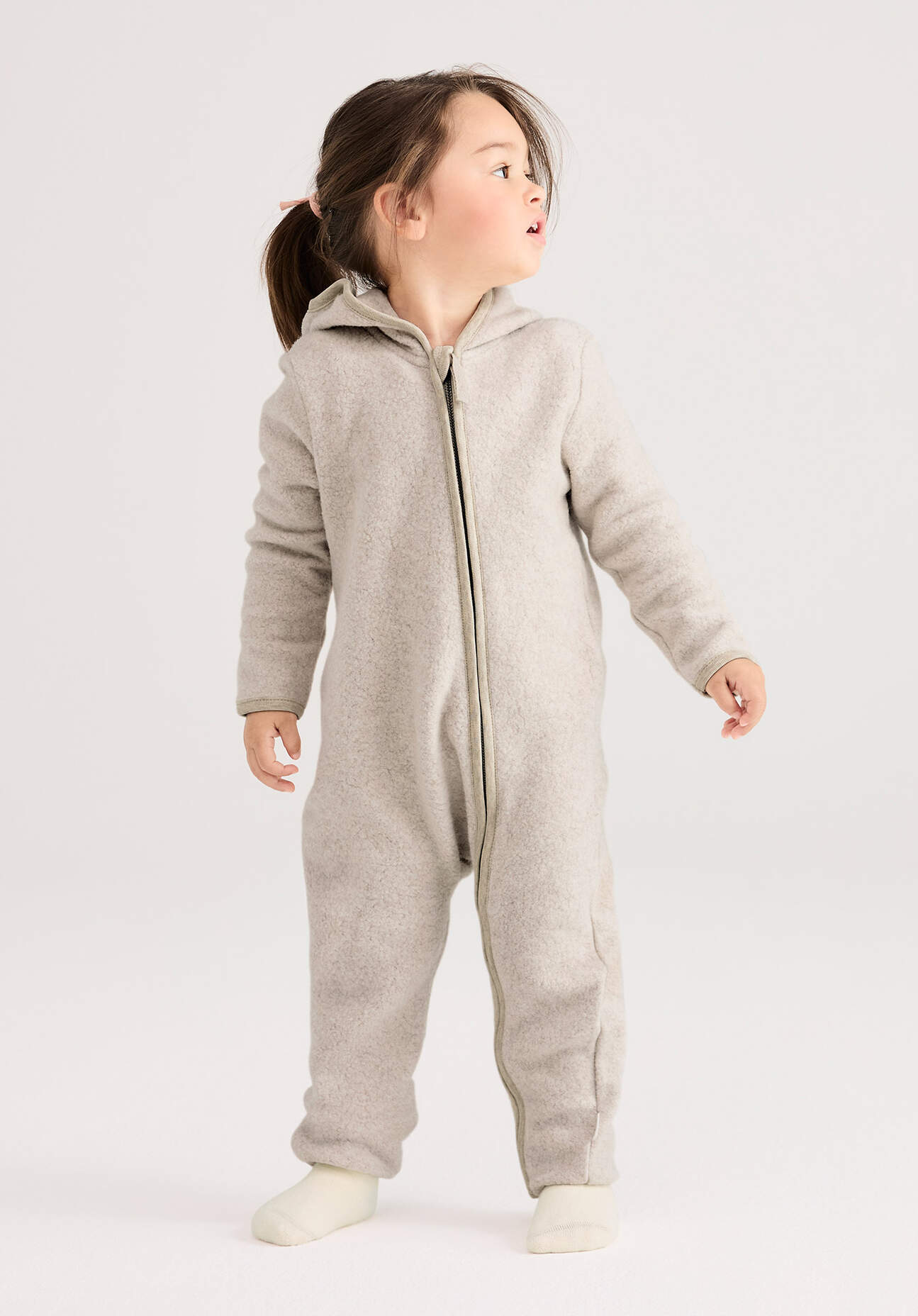 hessnatur Baby Fleece Overall Regular aus Bio-Baumwolle - beige Grösse86/92
