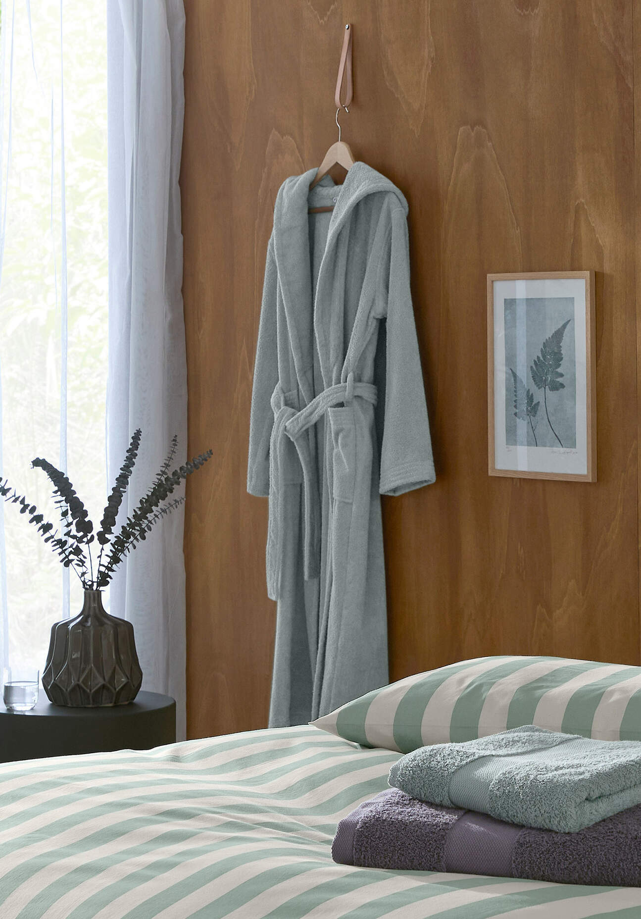 hessnatur langer Bademantel Relaxed aus Bio-Baumwolle - grün GrösseL