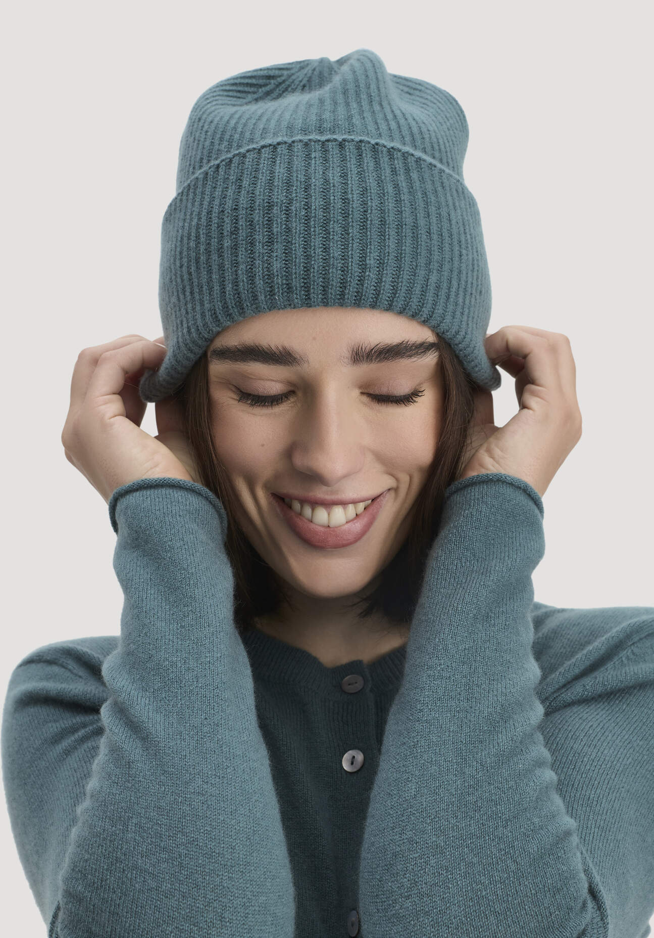 hessnatur Unisexaccessoires FTC × HESSNATUR Mütze aus Cashmere - grün Größe 1size