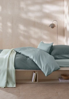 Satin reversible bed linen set made of pure organic cotton