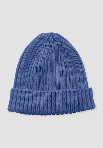 Knitted hat made from pure organic cotton
