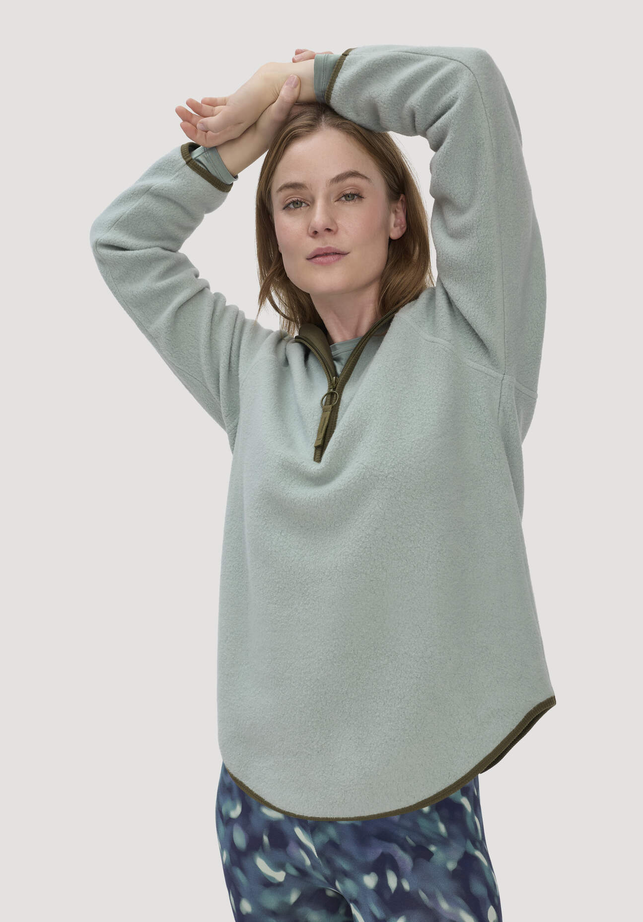 hessnatur Loungewear Fleece Hoodie Relaxed ACTIVE LIGHT aus Bio-Baumwolle - grün Größe S