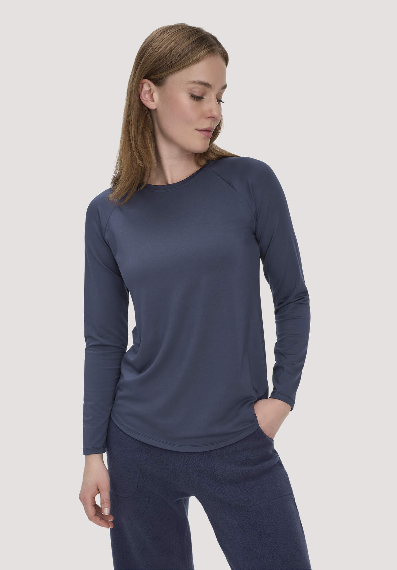 hessnatur Loungewear Longsleeve Regular ACTIVE COMFORT aus TENCEL™ Lyocell - blau Größe 44