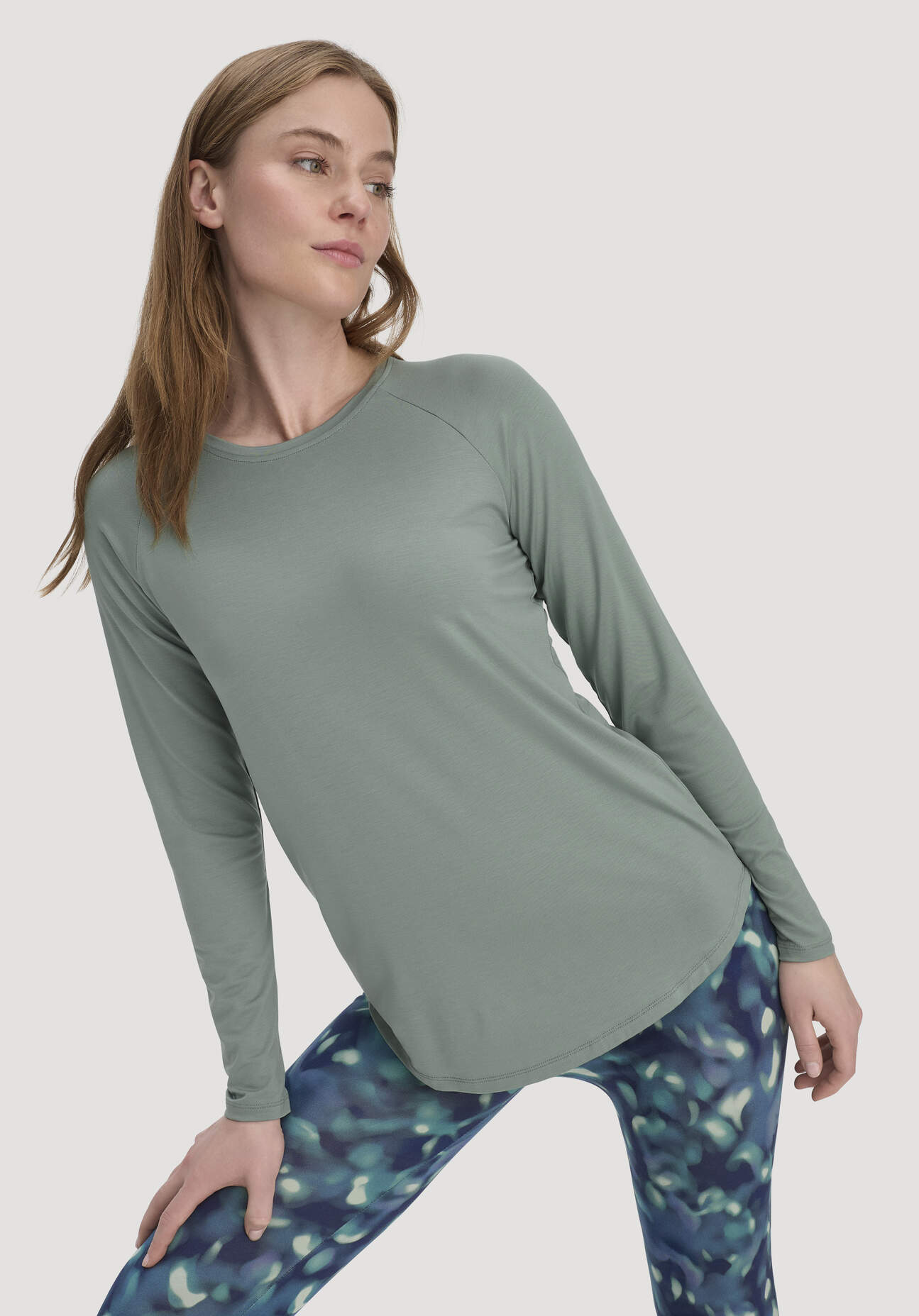 hessnatur Loungewear Longsleeve Regular ACTIVE COMFORT aus TENCEL™ Lyocell - grün Größe 46