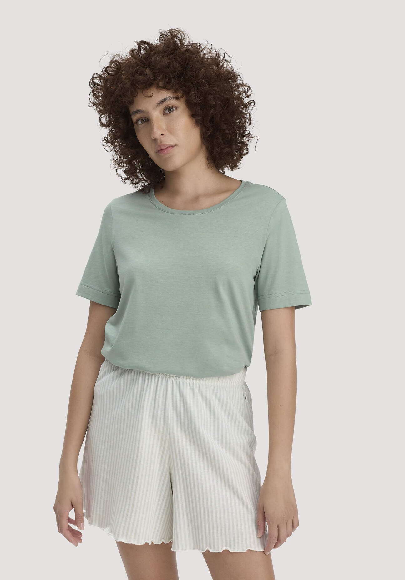 hessnatur Damen Schlaf T-Shirt PURE COTTON aus Bio-Baumwolle - grün Größe 38