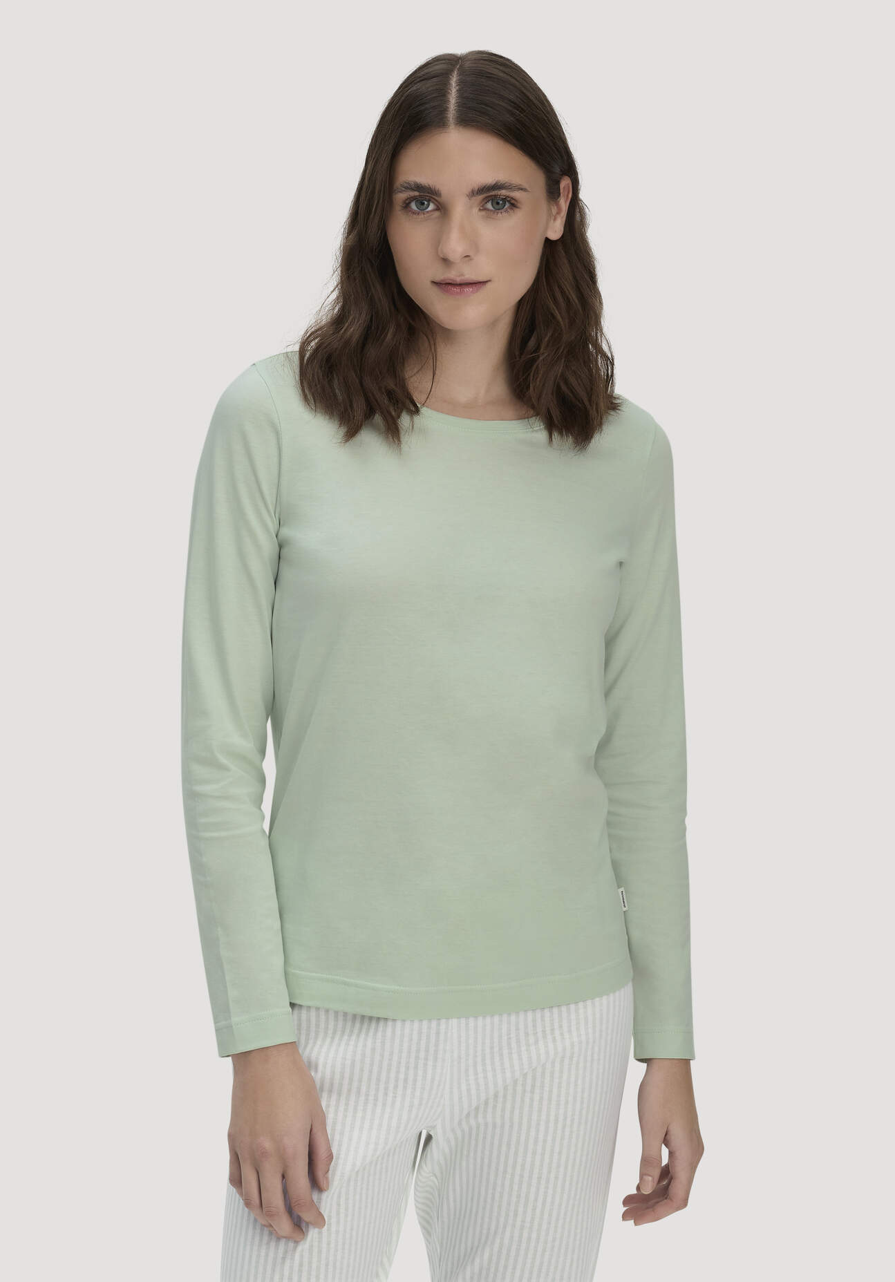hessnatur Damen Schlaf Shirt PURE COTTON aus Bio-Baumwolle - grün Größe 46