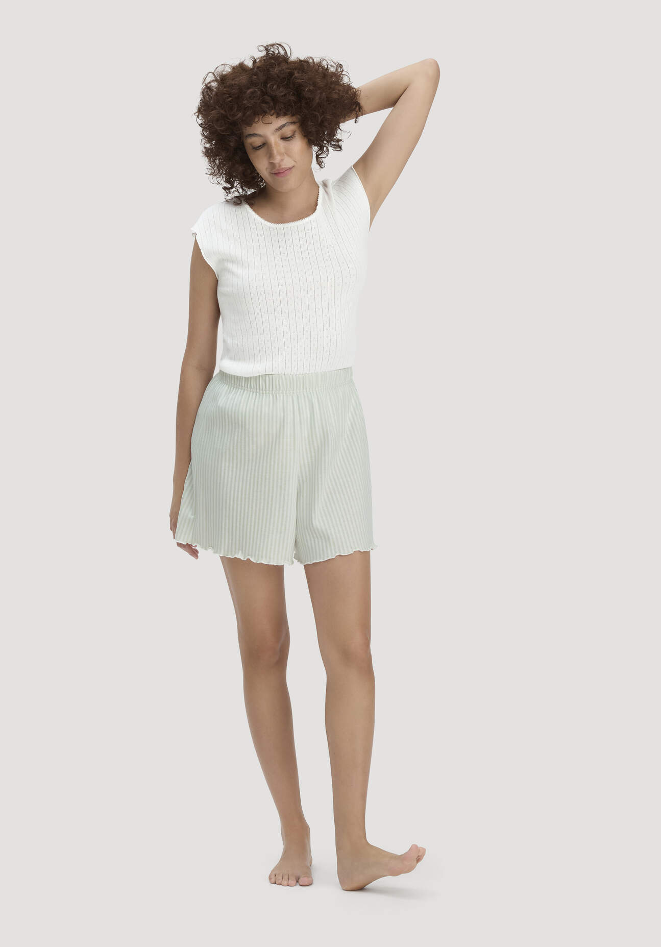 hessnatur Damen Schlafshorts PURE COTTON aus Bio-Baumwolle - grün Größe 48