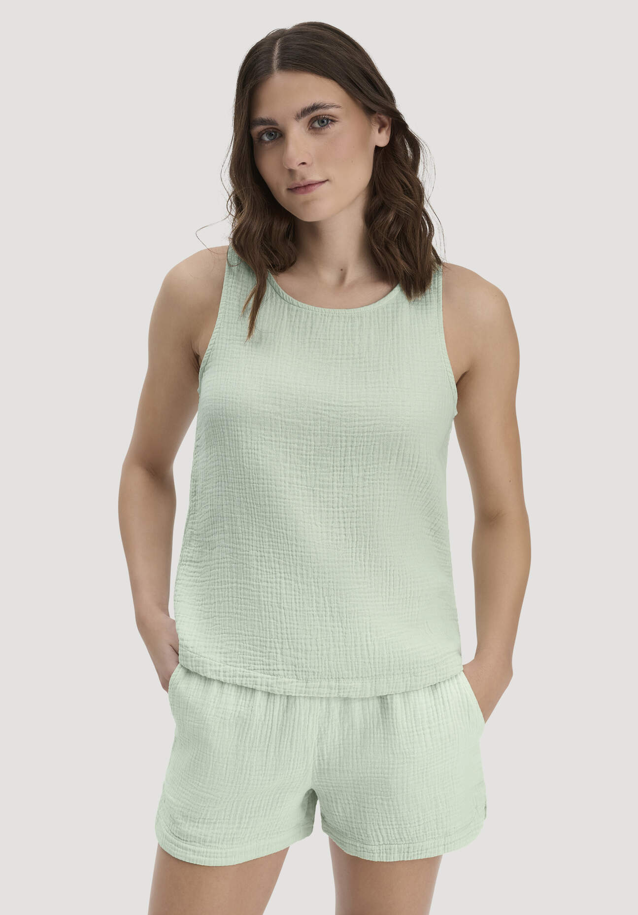 hessnatur Damen Musselin Top PURE COMFORT aus Bio-Baumwolle - grün Größe 36