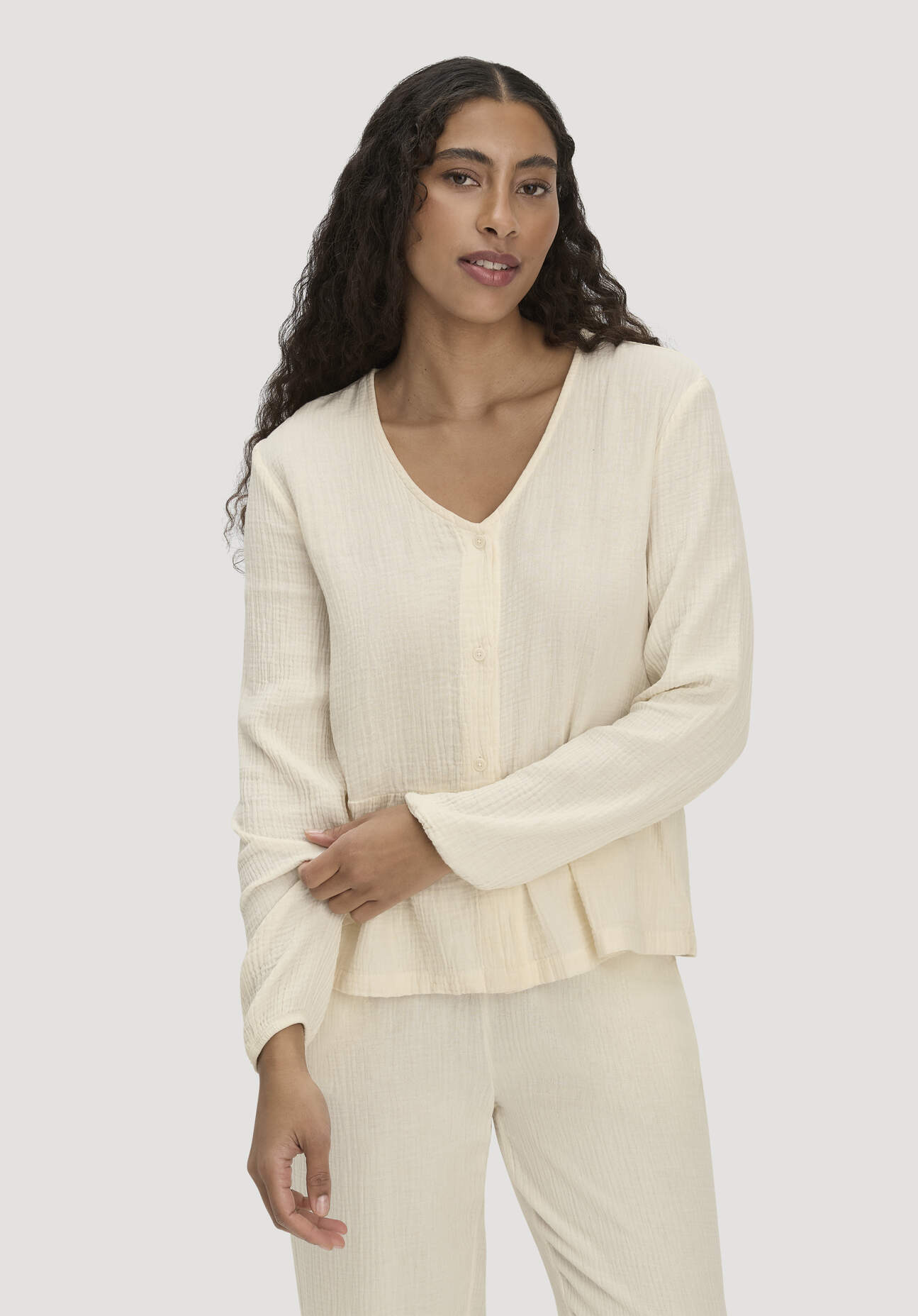 hessnatur Damen Musselin Pyjamabluse PURE COMFORT aus Bio-Baumwolle - natur Größe 34