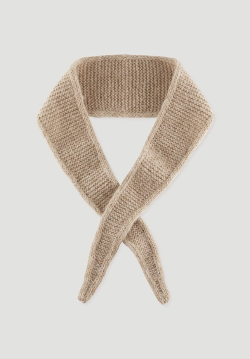 Knitted shawl made of pure alpaca