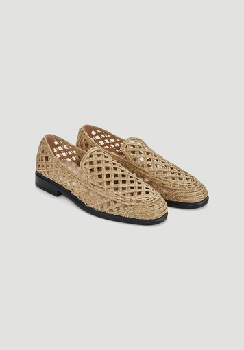 Loafers made of raffia Loafers made of raffia