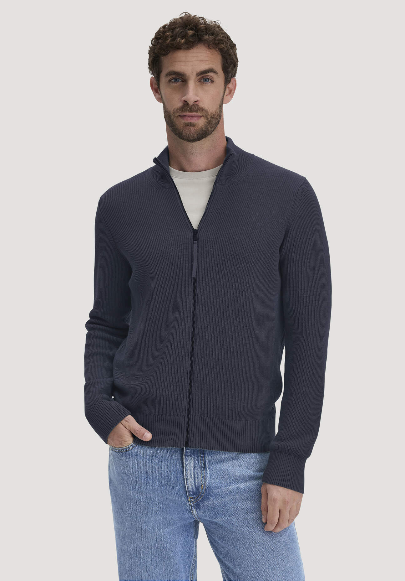 Thumbnail - hessnatur Herren Strick Jacke Regular aus Bio-Baumwolle - blau - Größe L