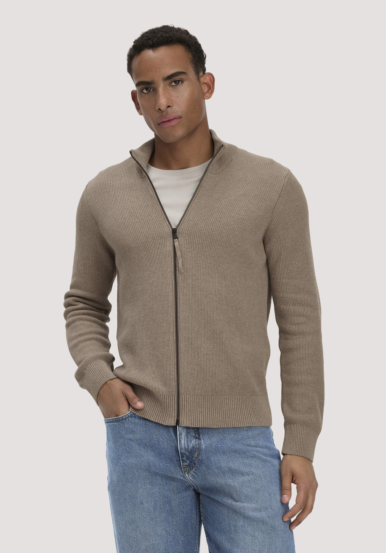 Thumbnail - hessnatur Herren Strick Jacke Regular aus Bio-Baumwolle - braun - Größe S