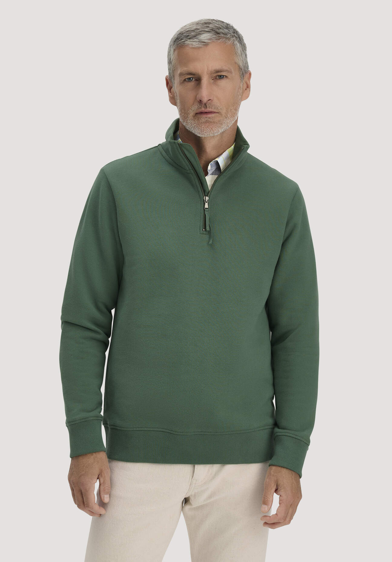 Thumbnail - hessnatur Herren Sweat Troyer Regular BETTER RECYCLING aus Bio-Baumwolle - grün - Größe S