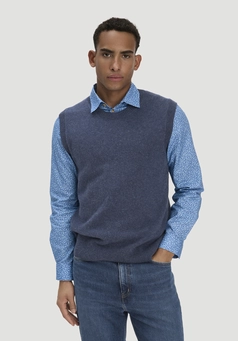 Regular knitted vest made from organic merino wool and organic cotton