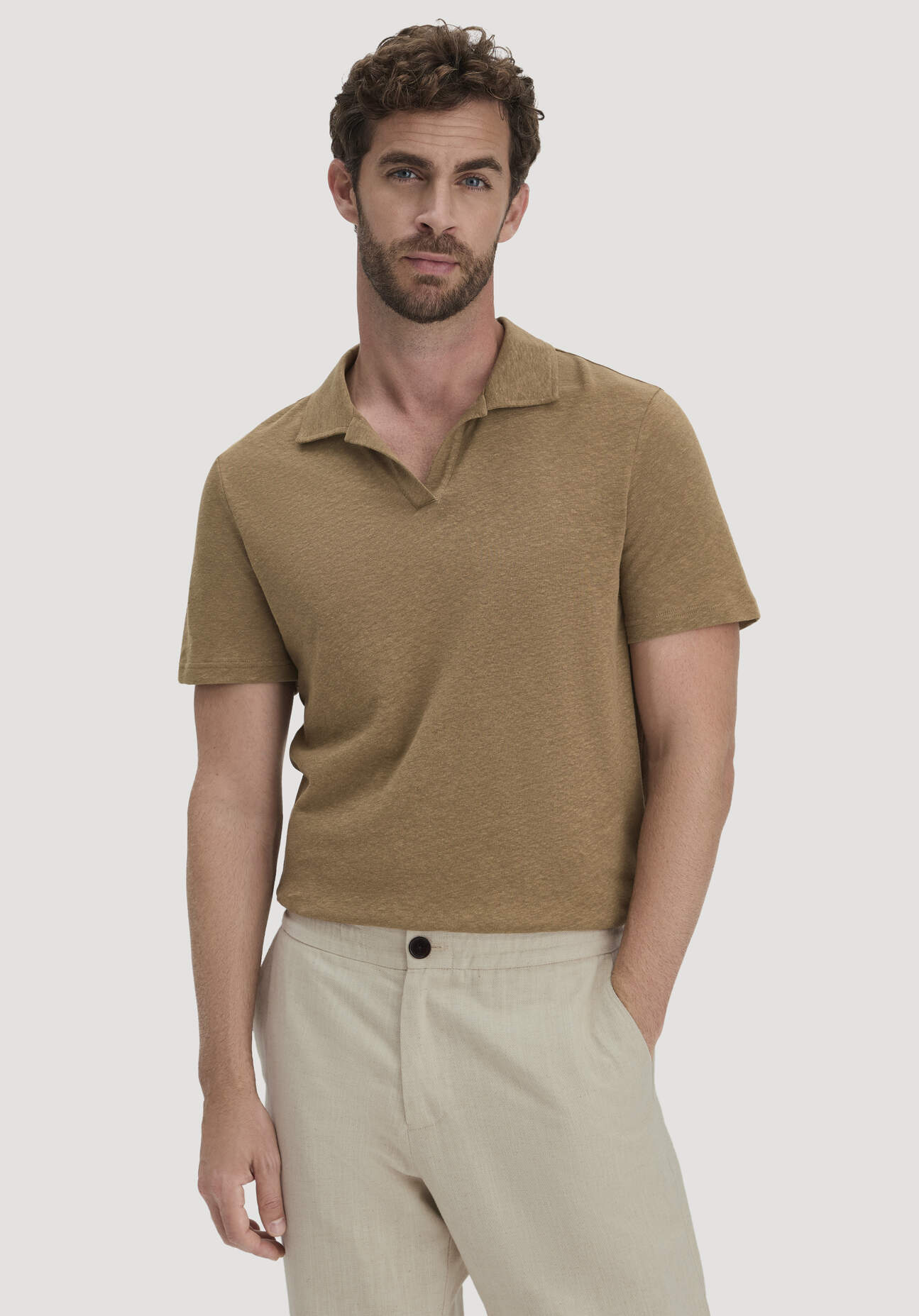 Thumbnail - hessnatur Herren Jersey Polo Relaxed aus Leinen und Bio-Baumwolle - braun - Größe 54