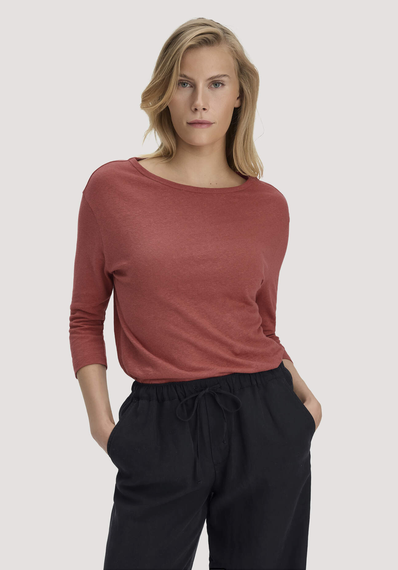 hessnatur Damen Longsleeve Relaxed aus Leinen mit reiner Bio-Baumwolle - braun Grösse34