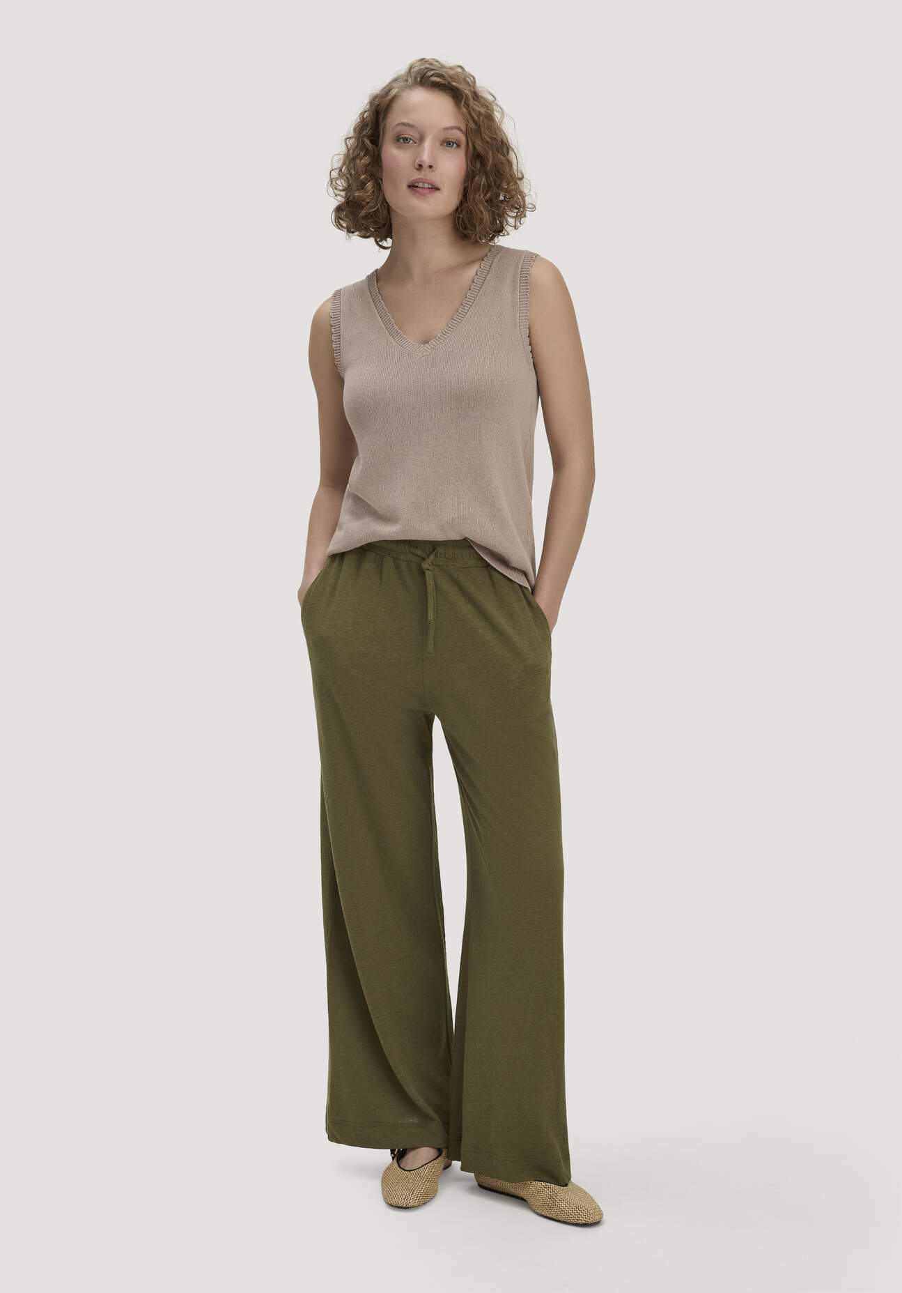 hessnatur Damen Jersey Hose Wide Leg Relaxed aus Leinen und Bio-Baumwolle - grün Grösse34
