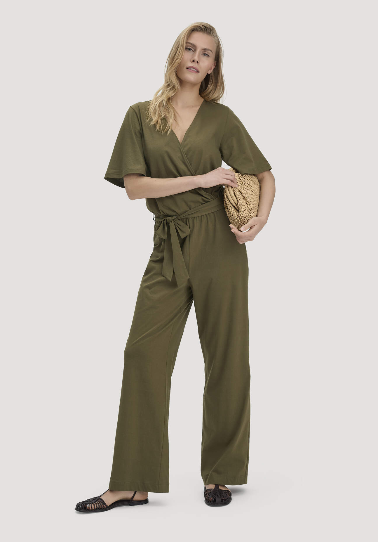 hessnatur Damen Jersey Overall Relaxed aus Bio-Baumwolle - grün Grösse38