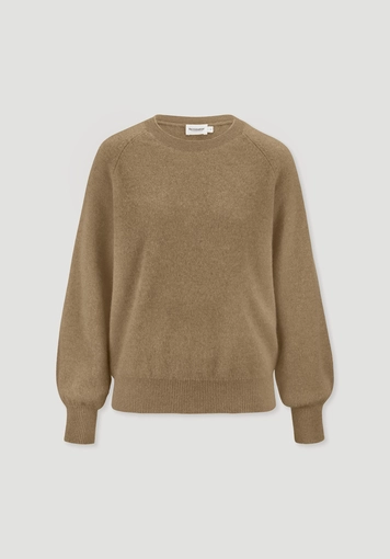 Relaxed knit sweater BETTER RECYCLING made from pure cashmere