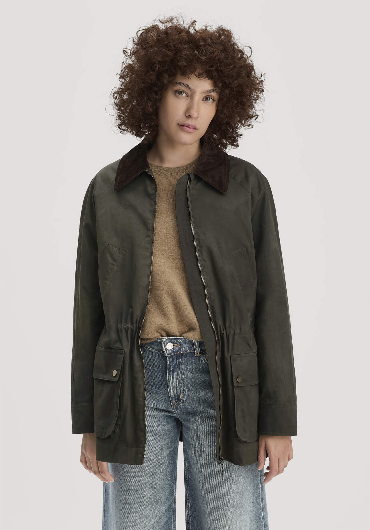 hessnatur Damen Wachsjacke Regular aus Bio-Baumwolle - grün Größe 44