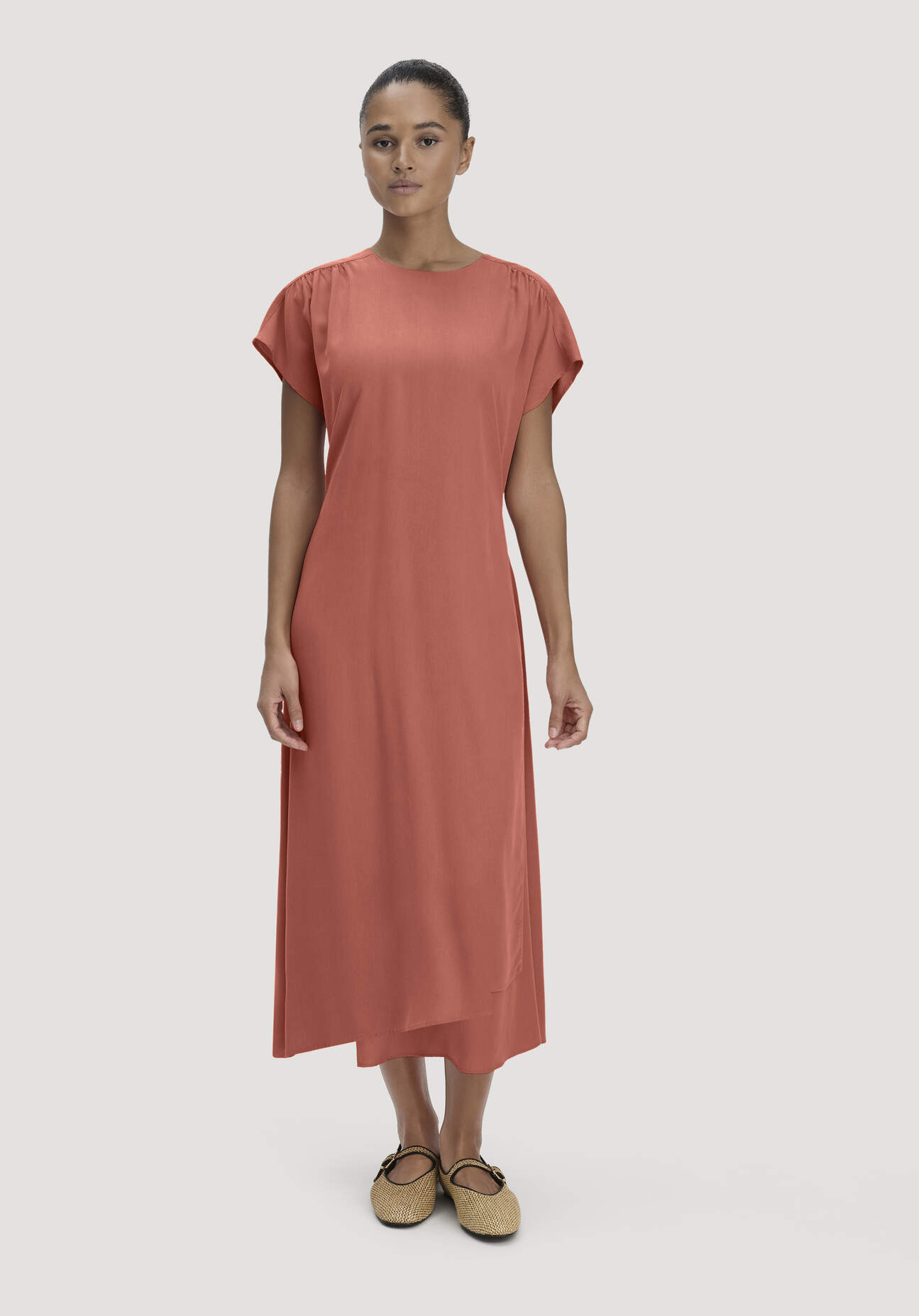 hessnatur Damen Gewebe Kleid mit Wickeloptik Midi aus TENCEL™ Lyocell - orange Größe 42