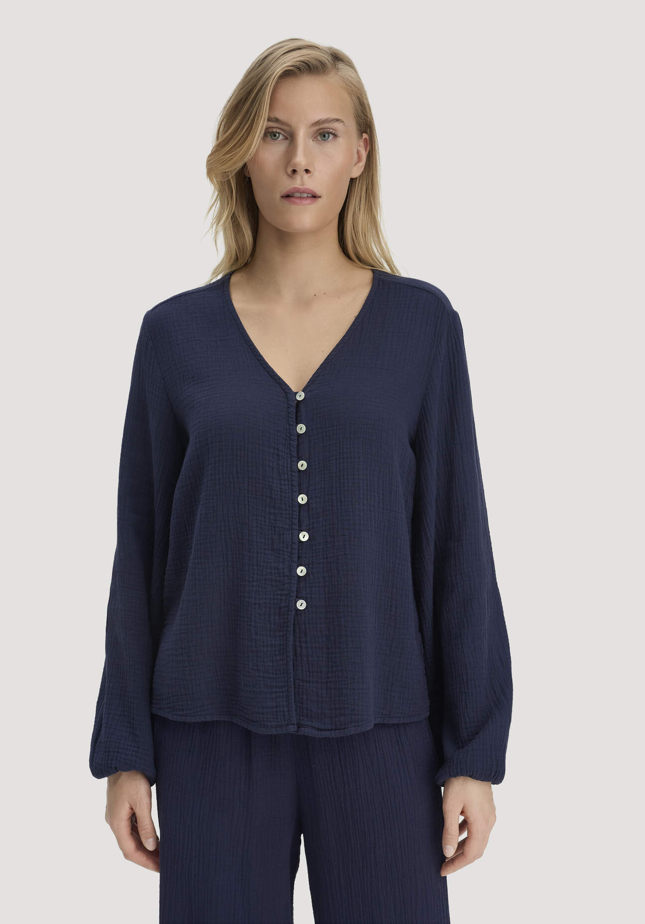 hessnatur Damen Bluse Relaxed aus Bio-Baumwolle - blau Größe 36