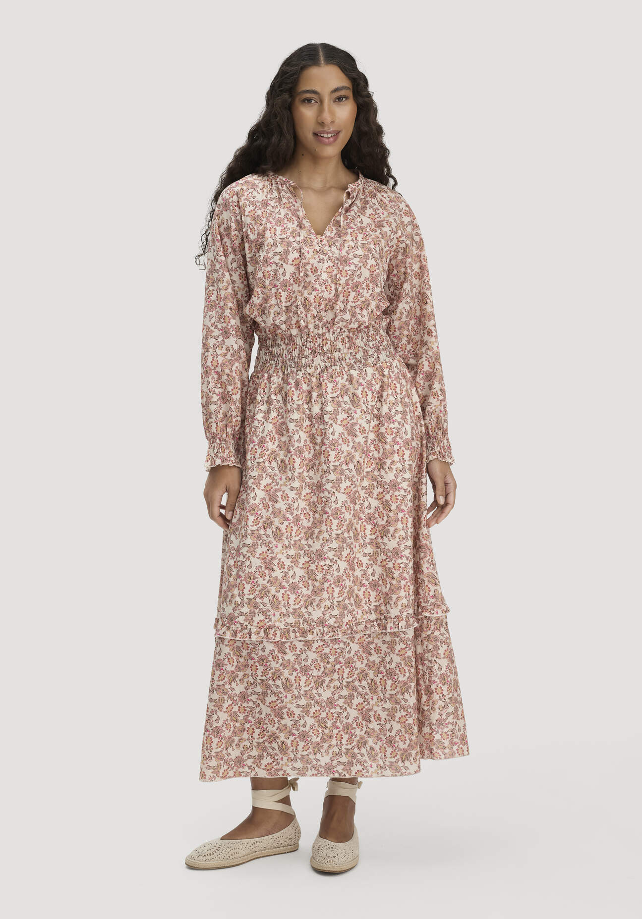 hessnatur Damen Kleid Floralprint Maxi aus Bio-Baumwolle - beige Grösse34